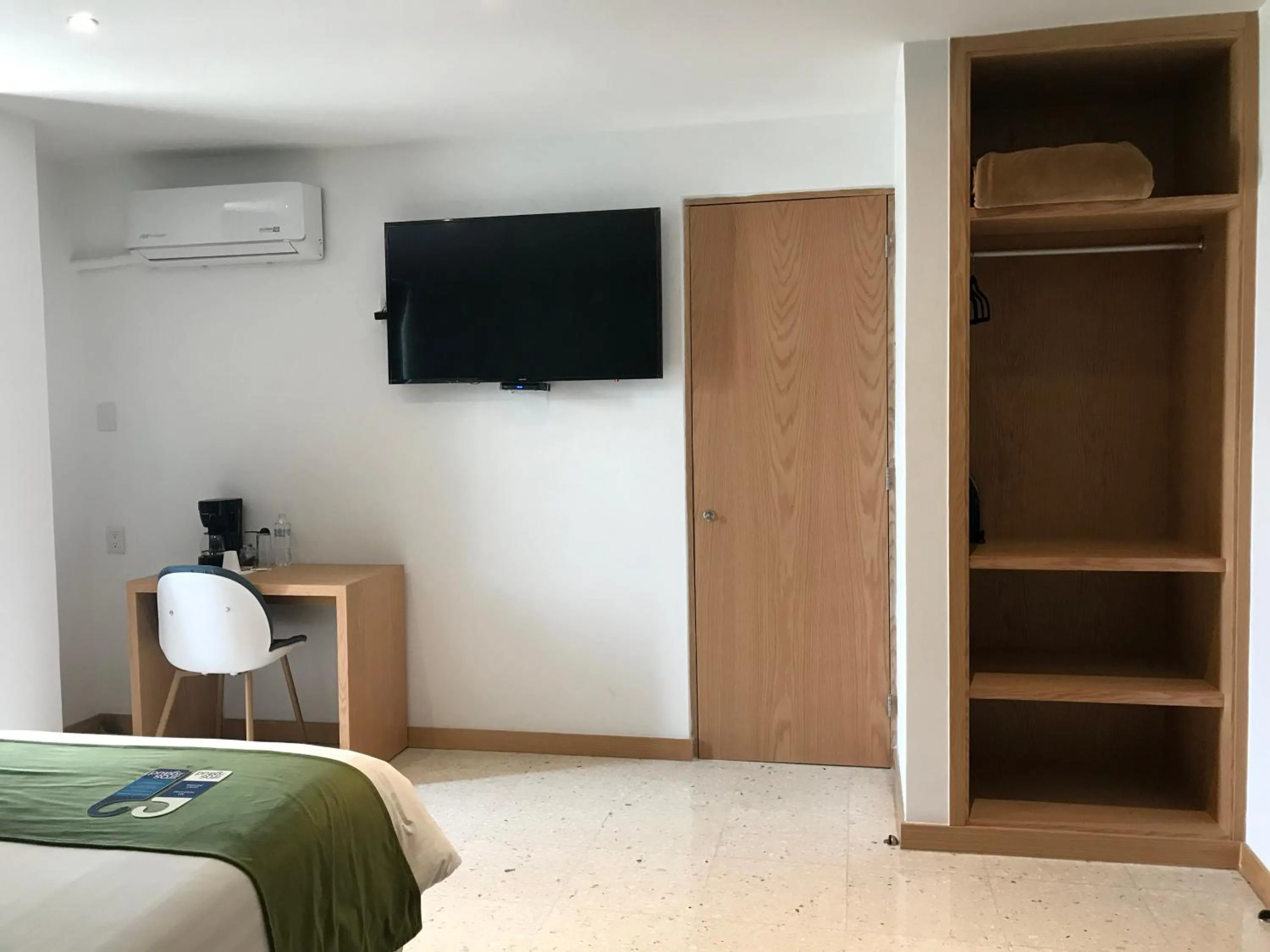 Bed in Hotel Ros Gaud