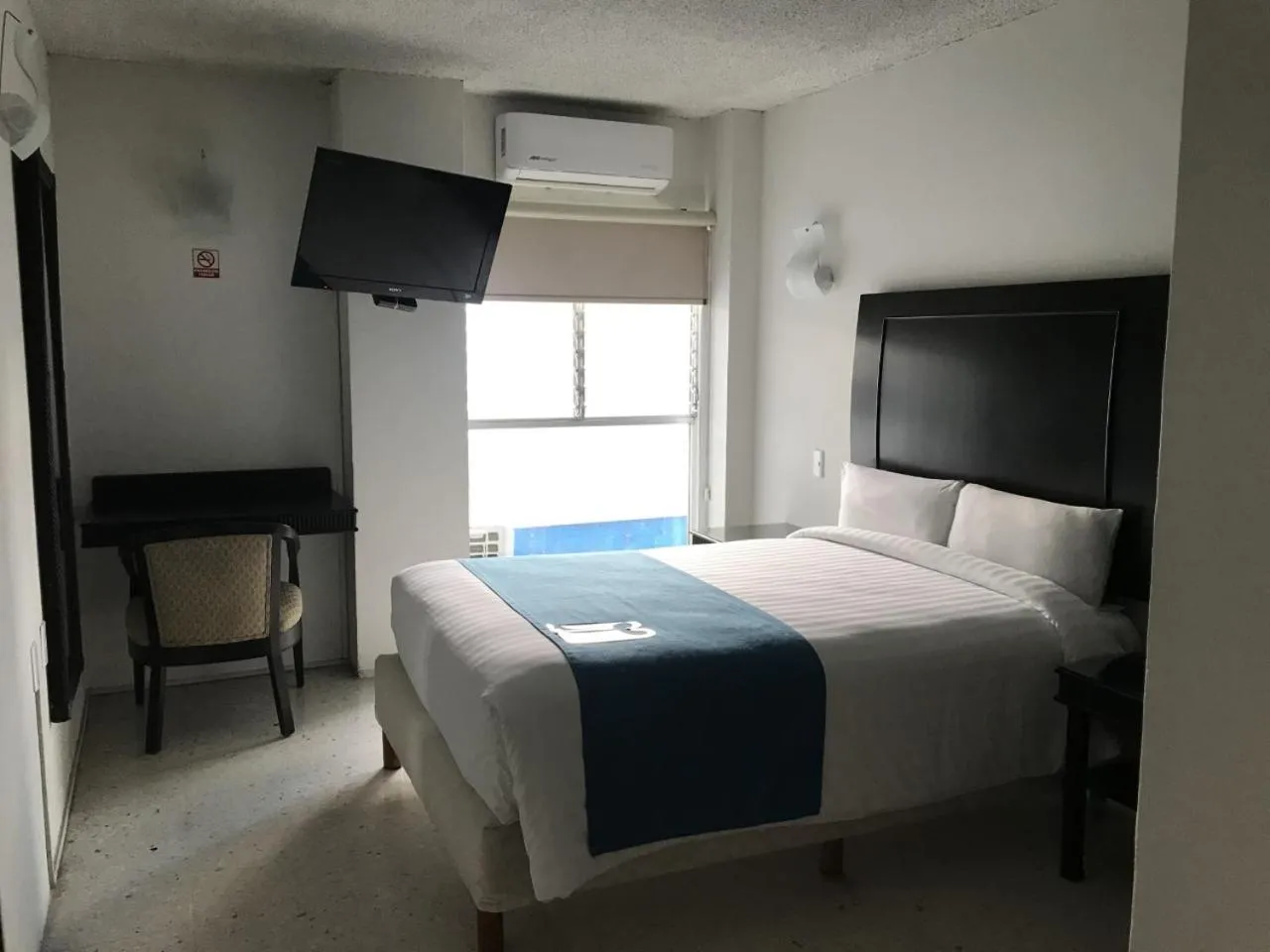 Bed in Hotel Ros Gaud