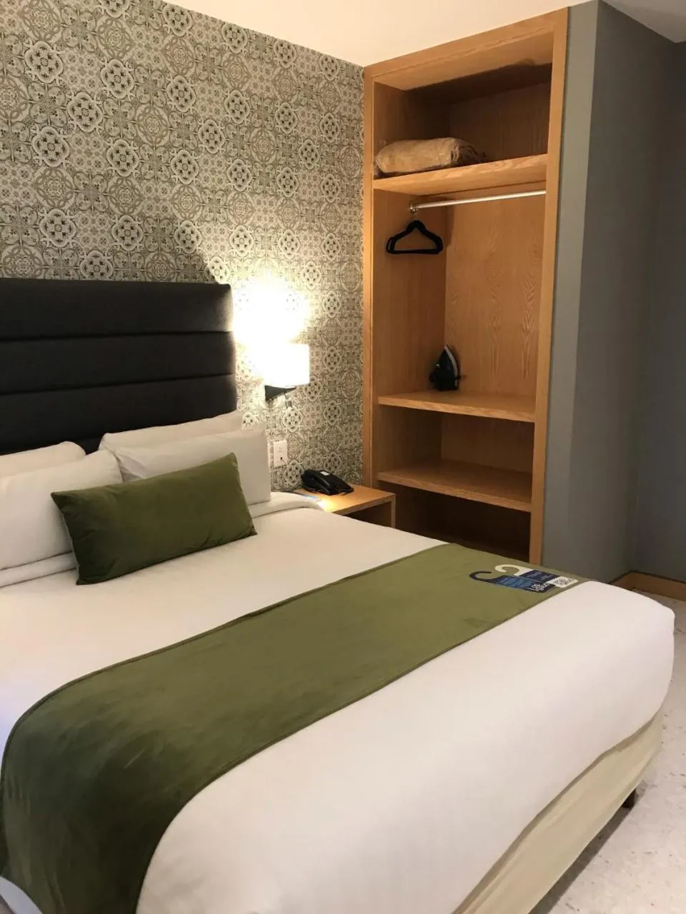 Bed in Hotel Ros Gaud