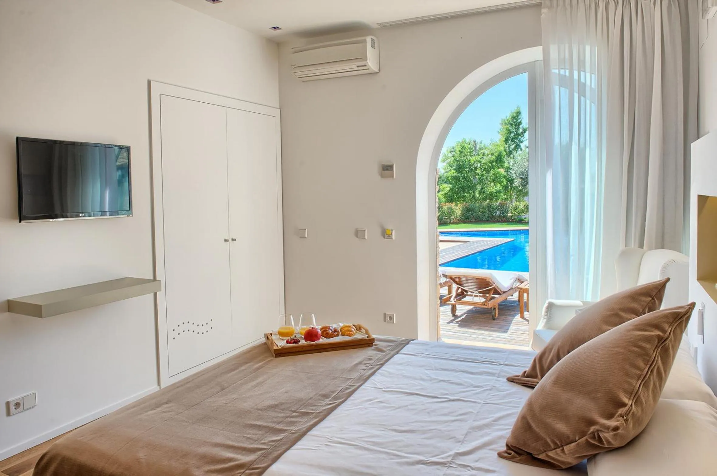 Bedroom, Bed in Hostalet de Begur - Adults Only