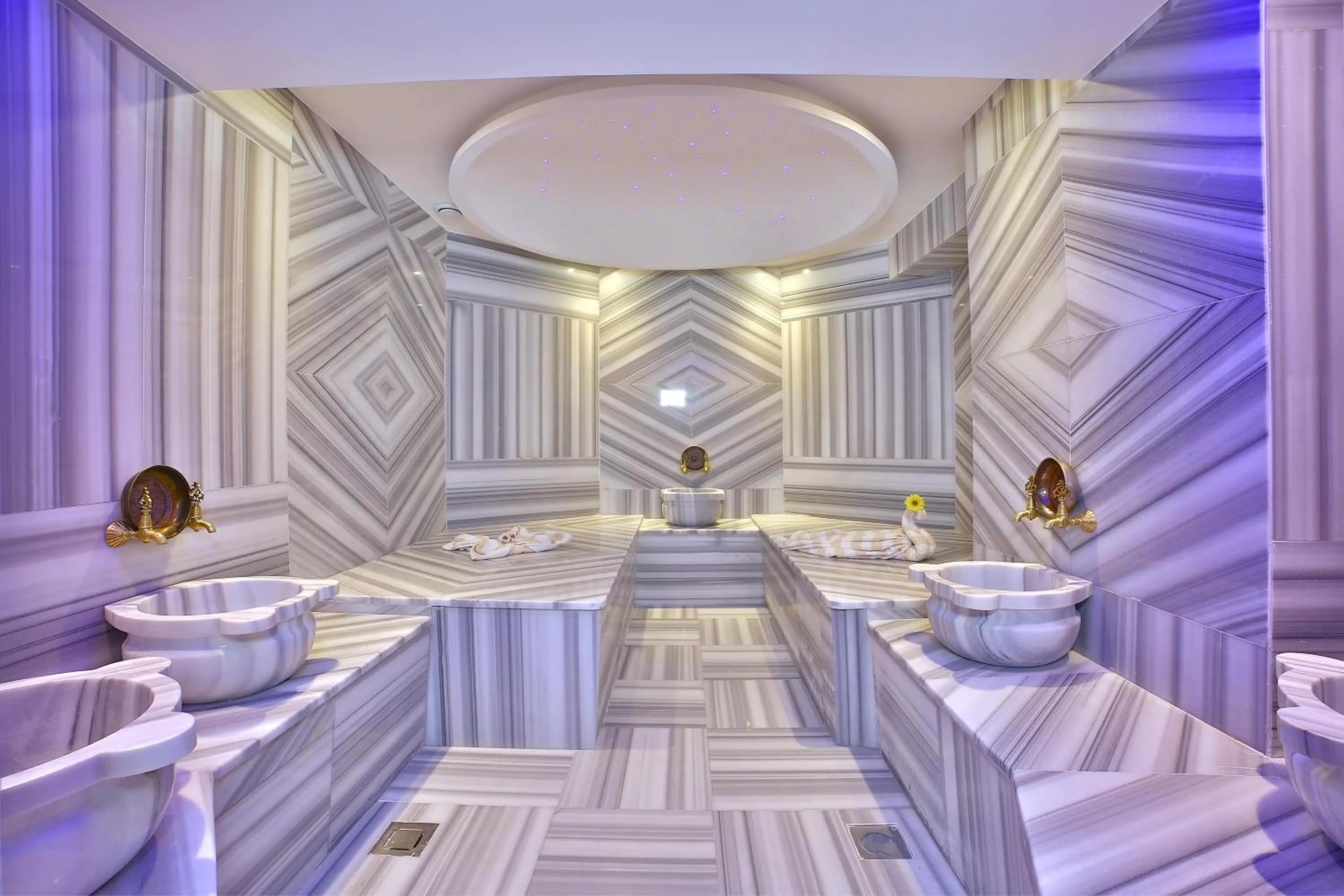 Spa and wellness centre/facilities in SORRISO HOTEL DUE