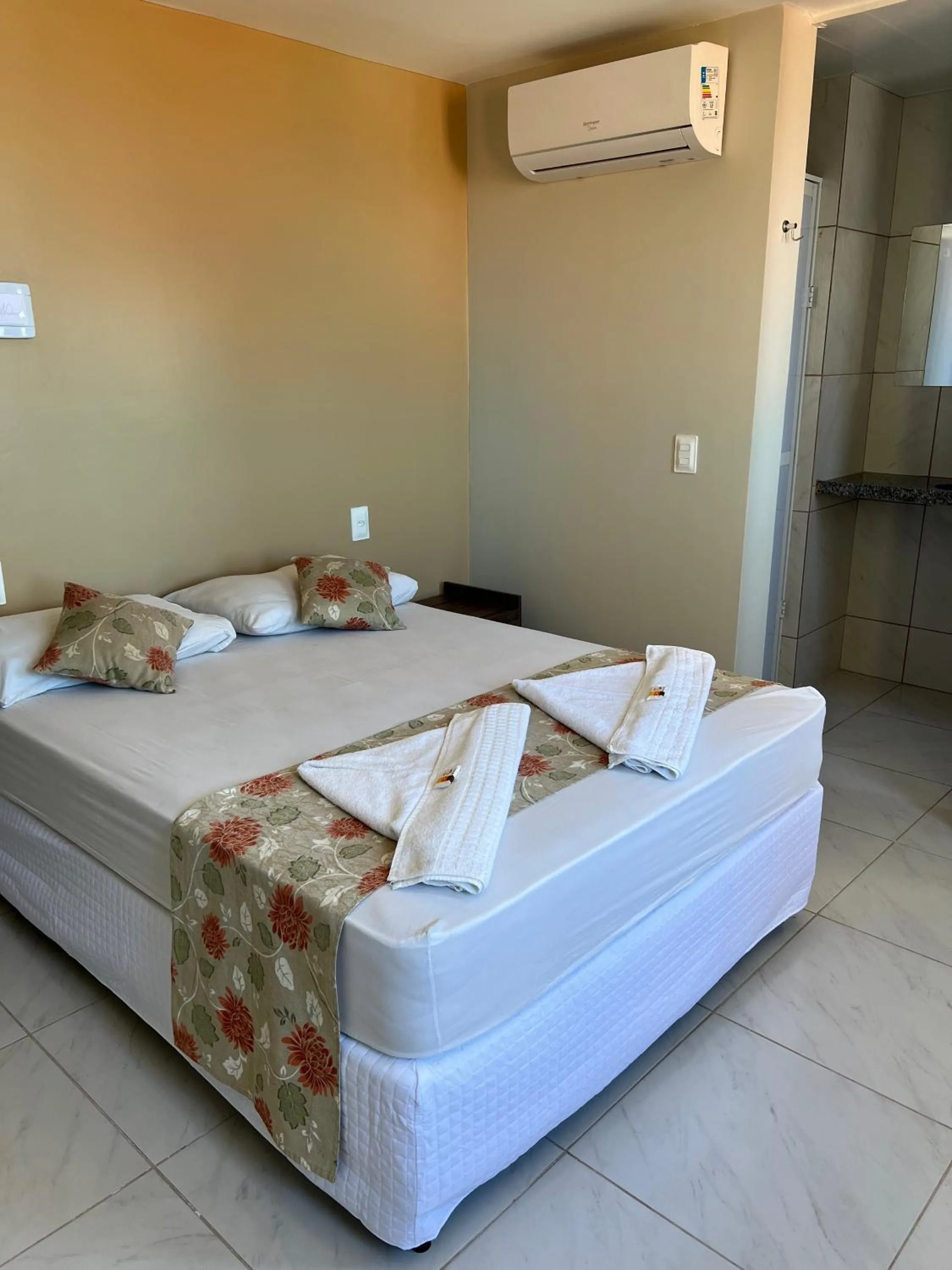 Photo of the whole room, Bed in Iracema Mar Hotel