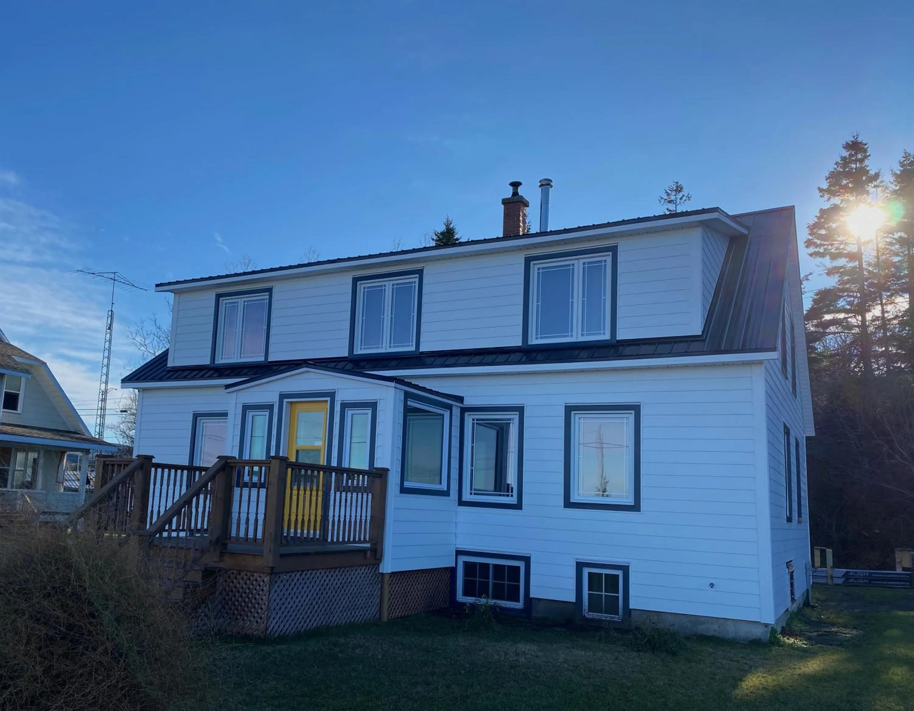 Property building in La Maison entre Mer Montagnes