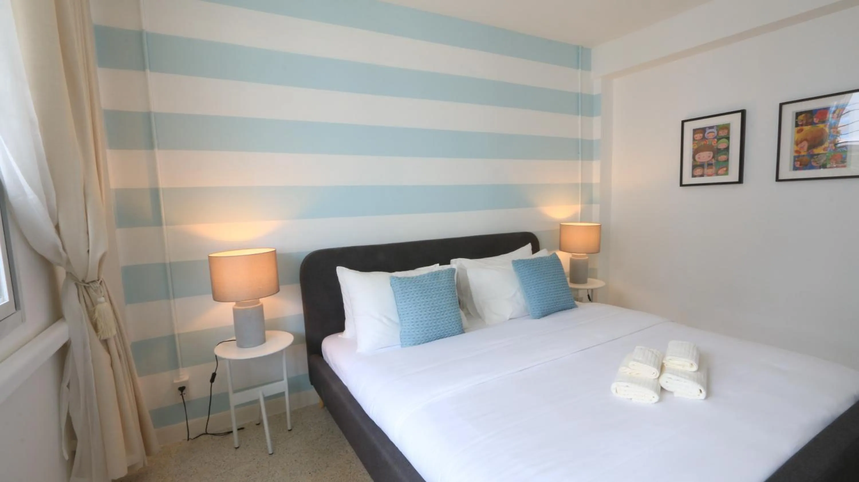 Bed in Airee Premier Residence