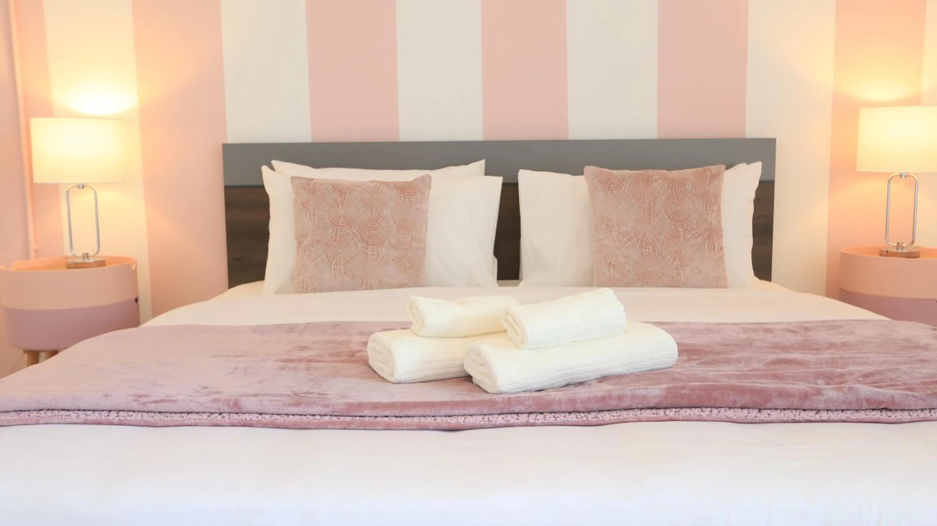 Bed in Airee Premier Residence