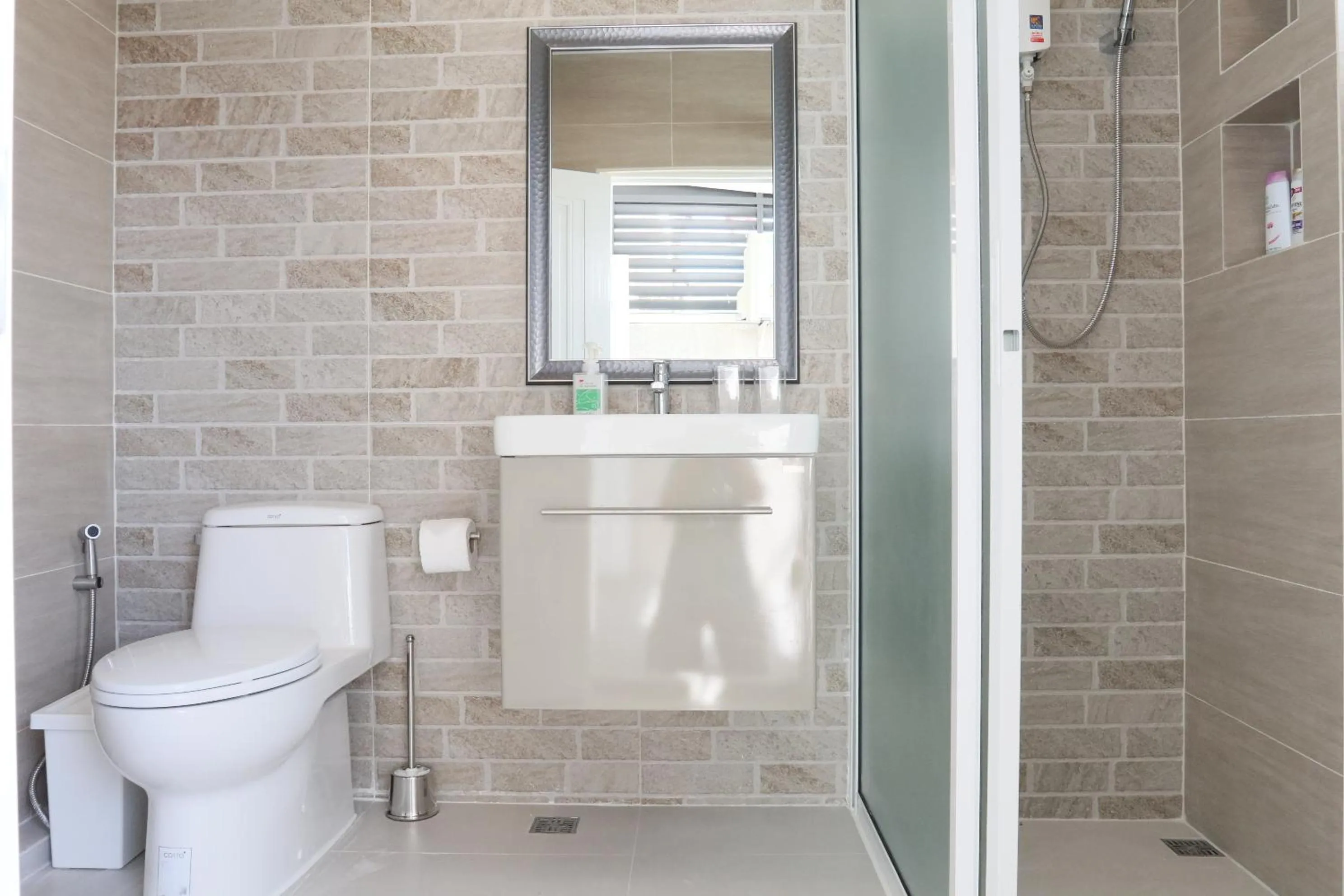 Shower in Airee Premier Residence