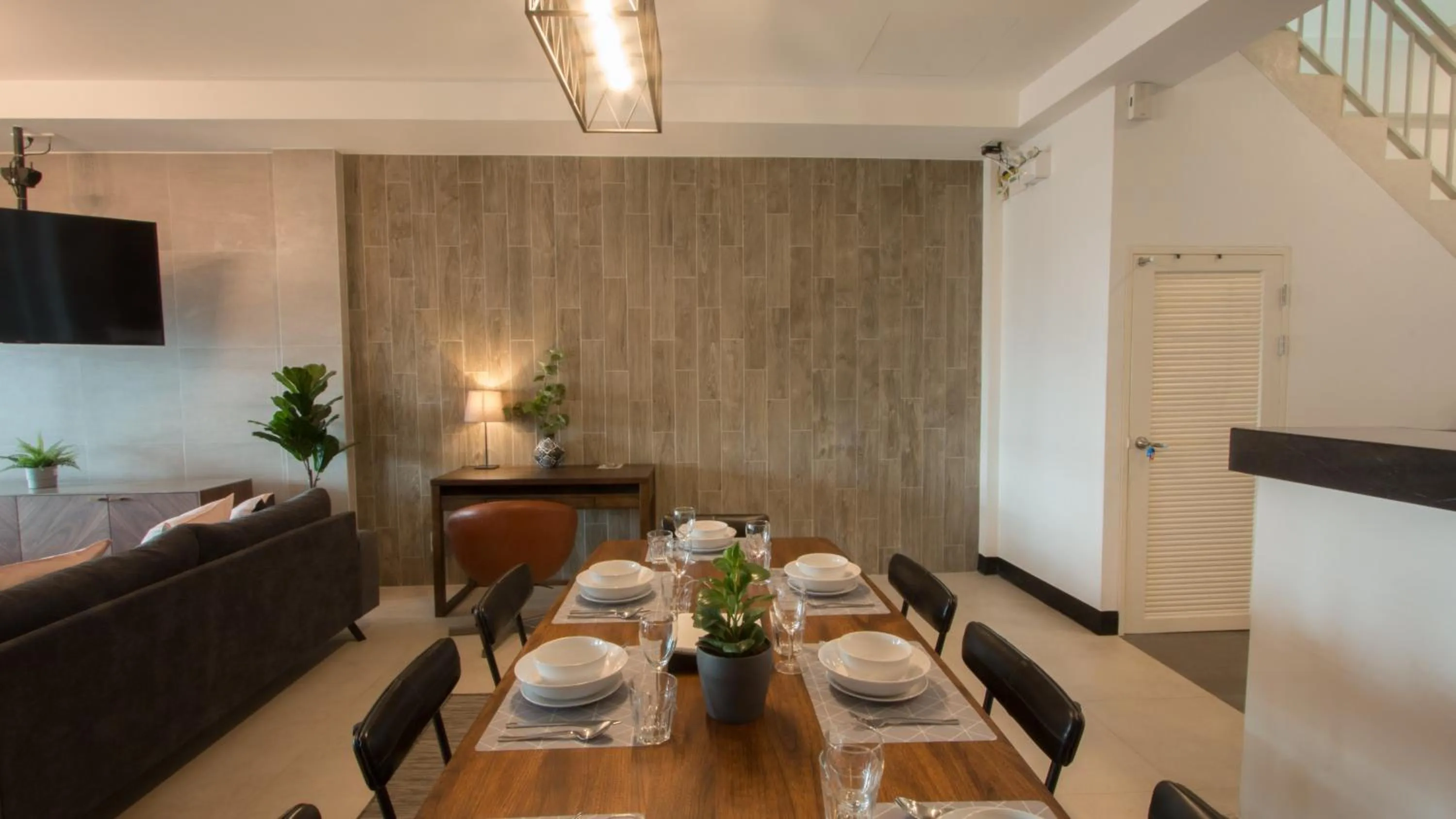Dining area in Airee Premier Residence