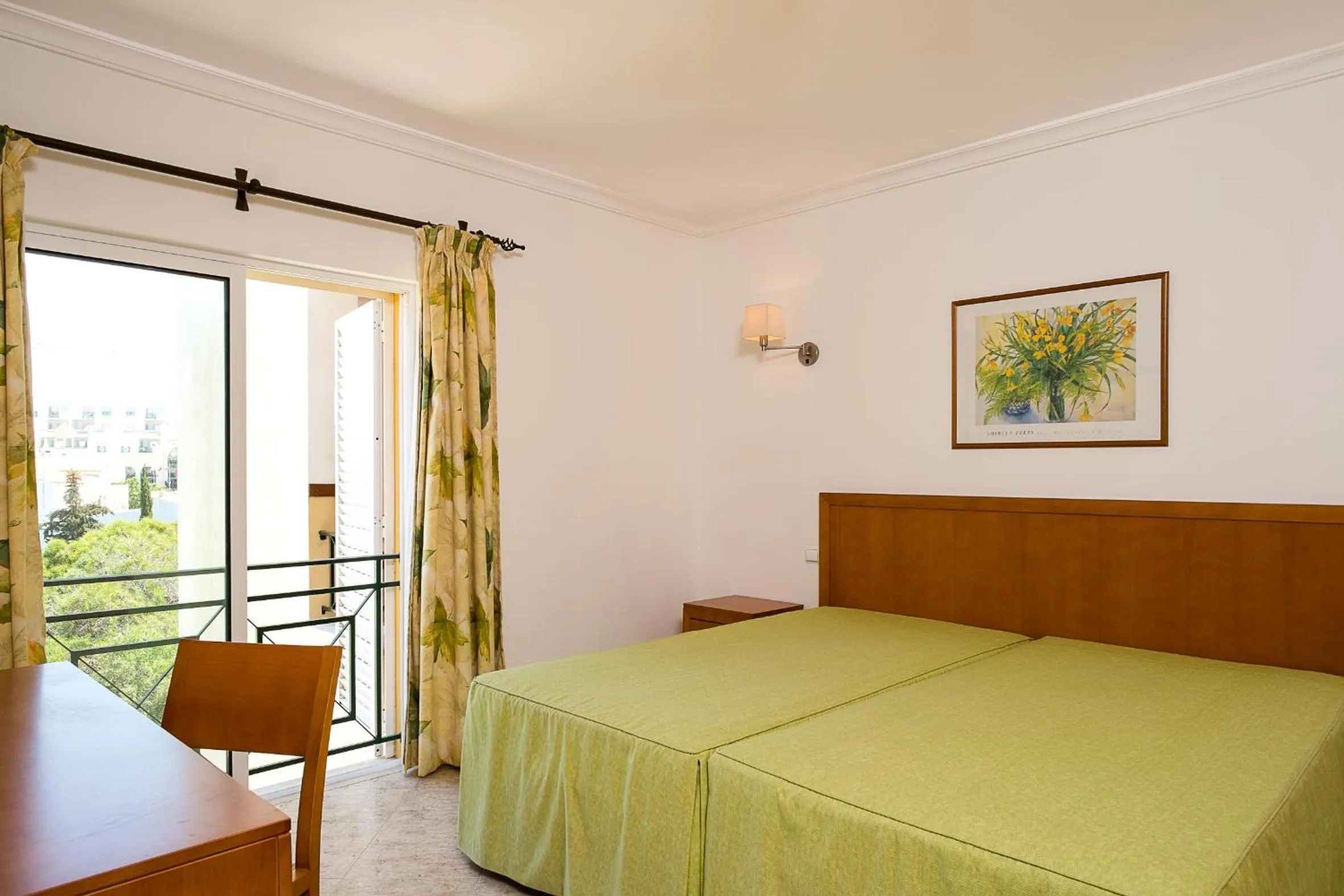 Bedroom, Bed in Apartamentos Benvindo by Umbral