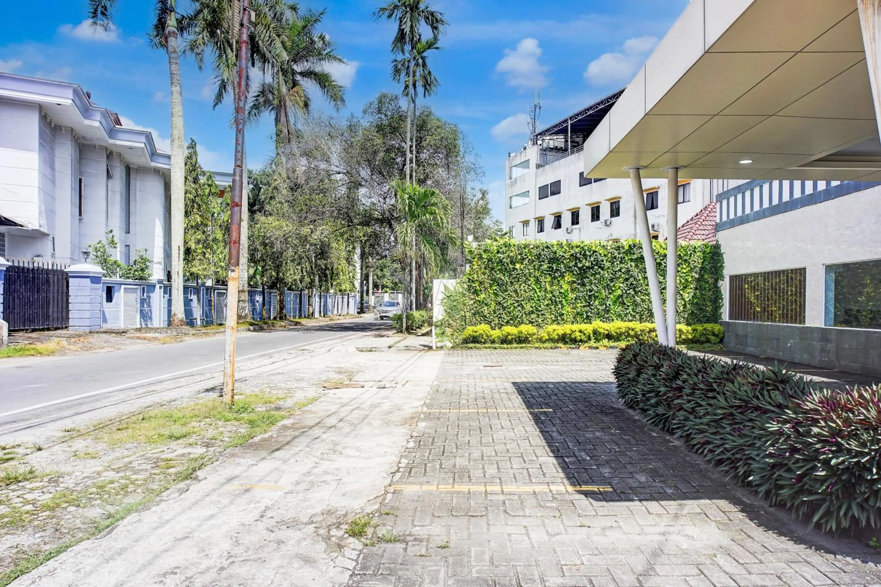 Facade/entrance in Hotel O Medan City Near Sun Plaza Formerly Residence Anugrah
