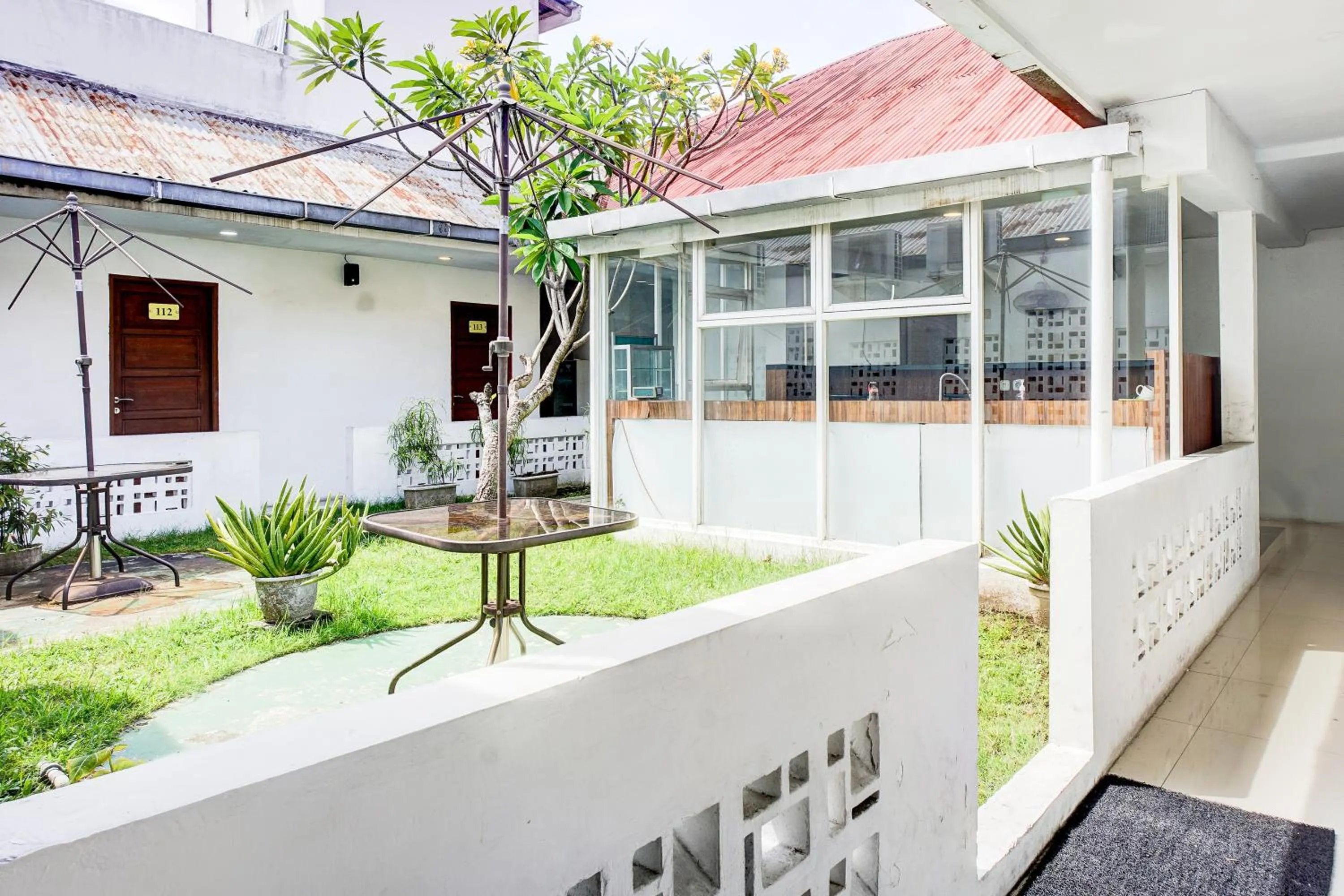 Garden view in OYO Residence Anugrah