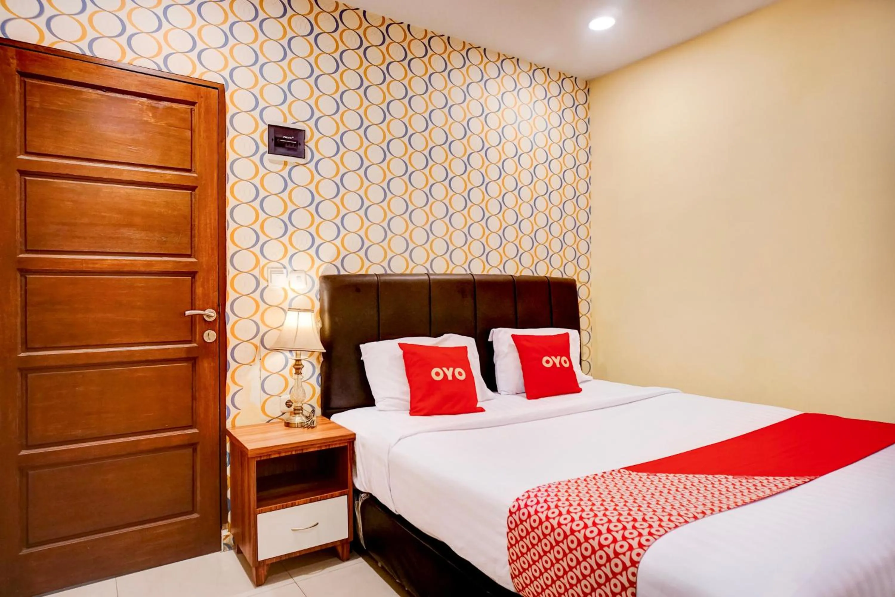 Bedroom, Bed in Hotel O Medan City Near Sun Plaza Formerly Residence Anugrah