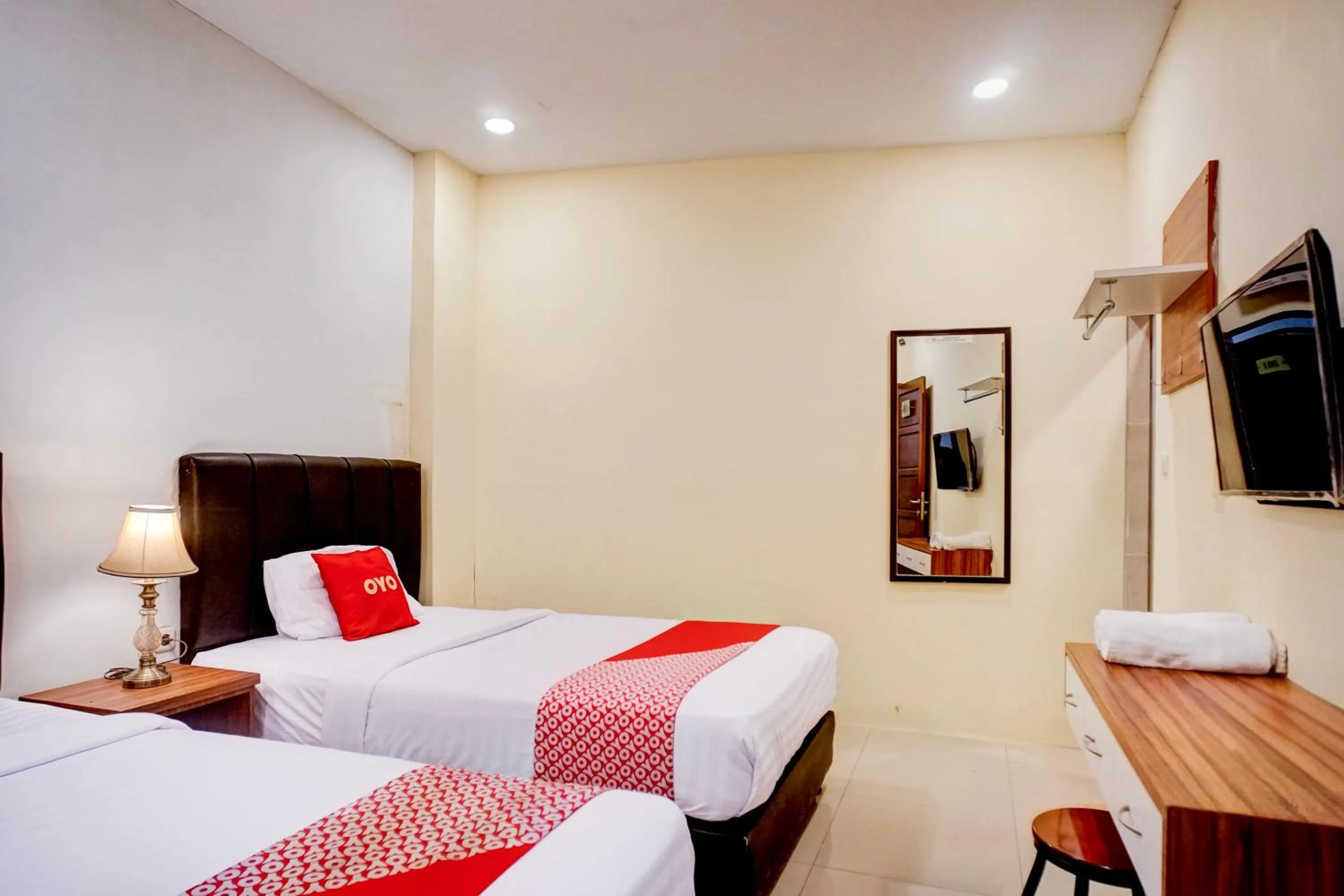 Bedroom, Bed in OYO Residence Anugrah