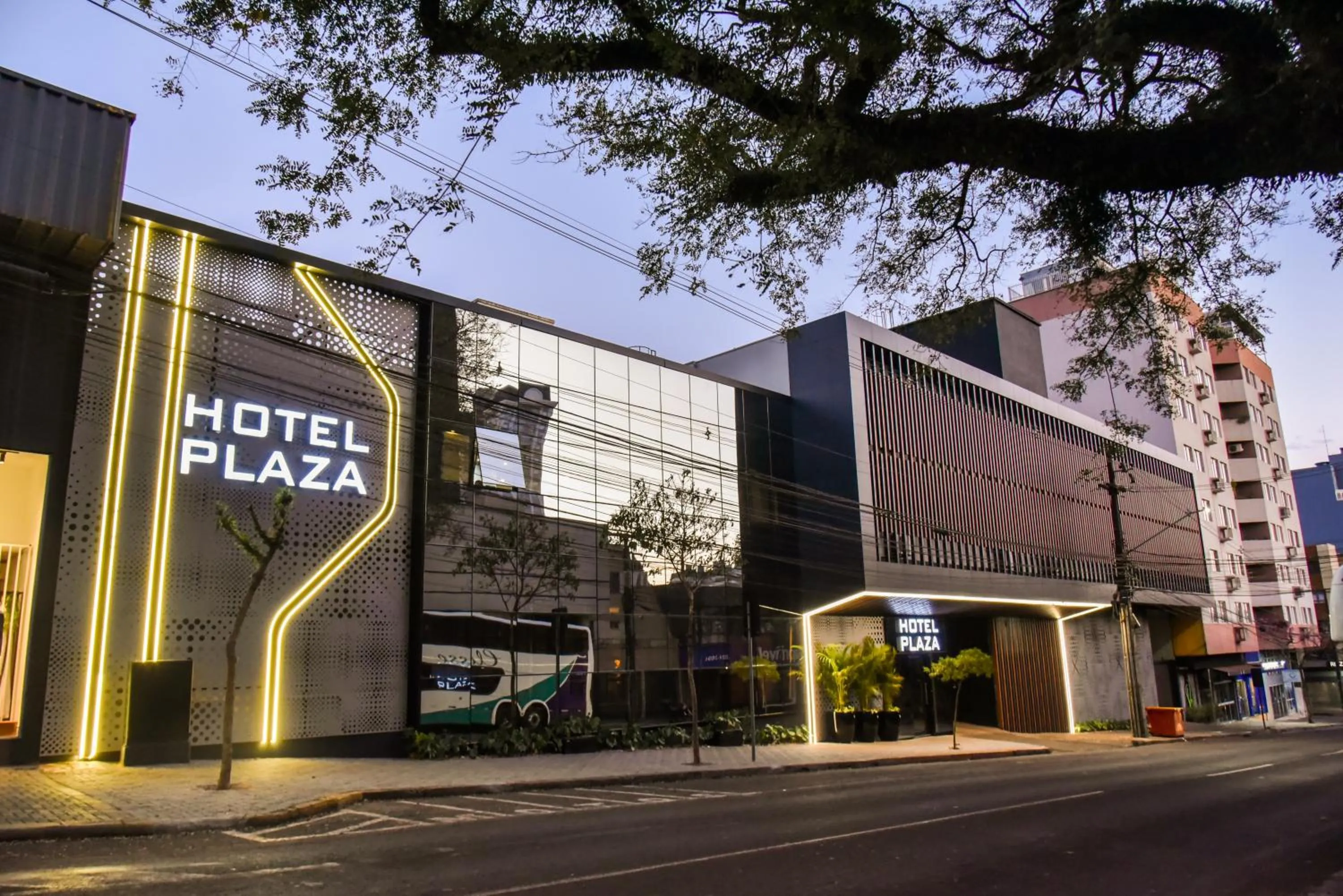 Facade/entrance in Hotel Plaza Cascavel