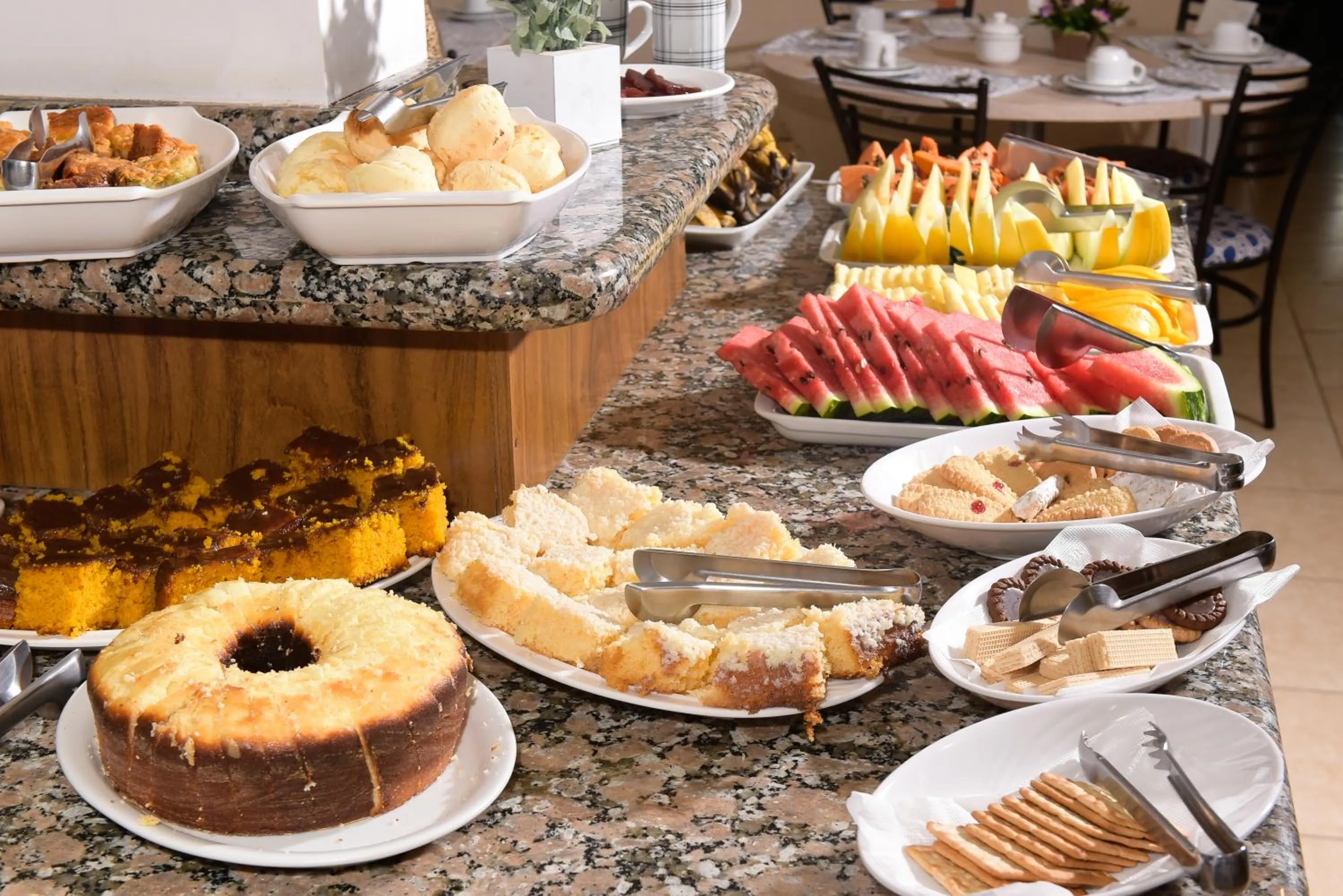 Buffet breakfast in Hotel Plaza Cascavel