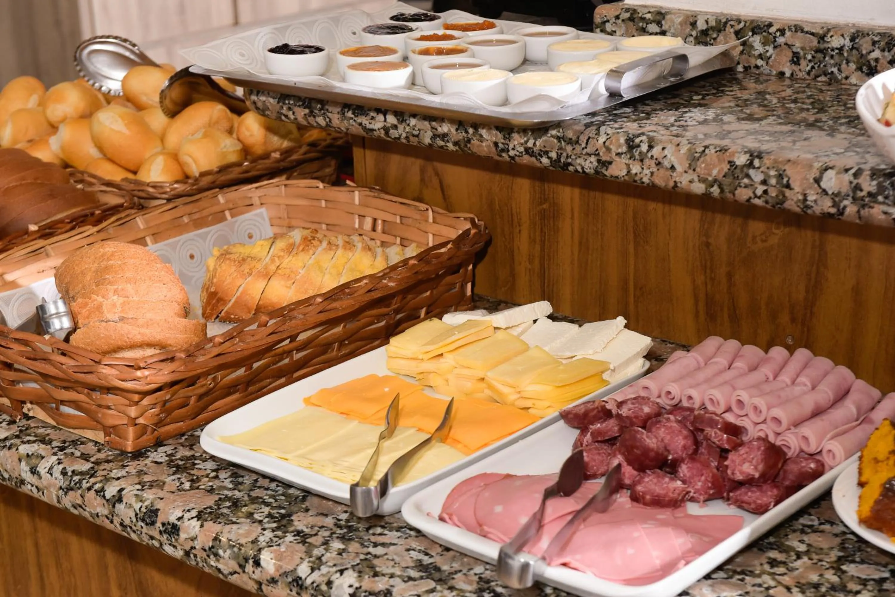 Buffet breakfast in Hotel Plaza Cascavel