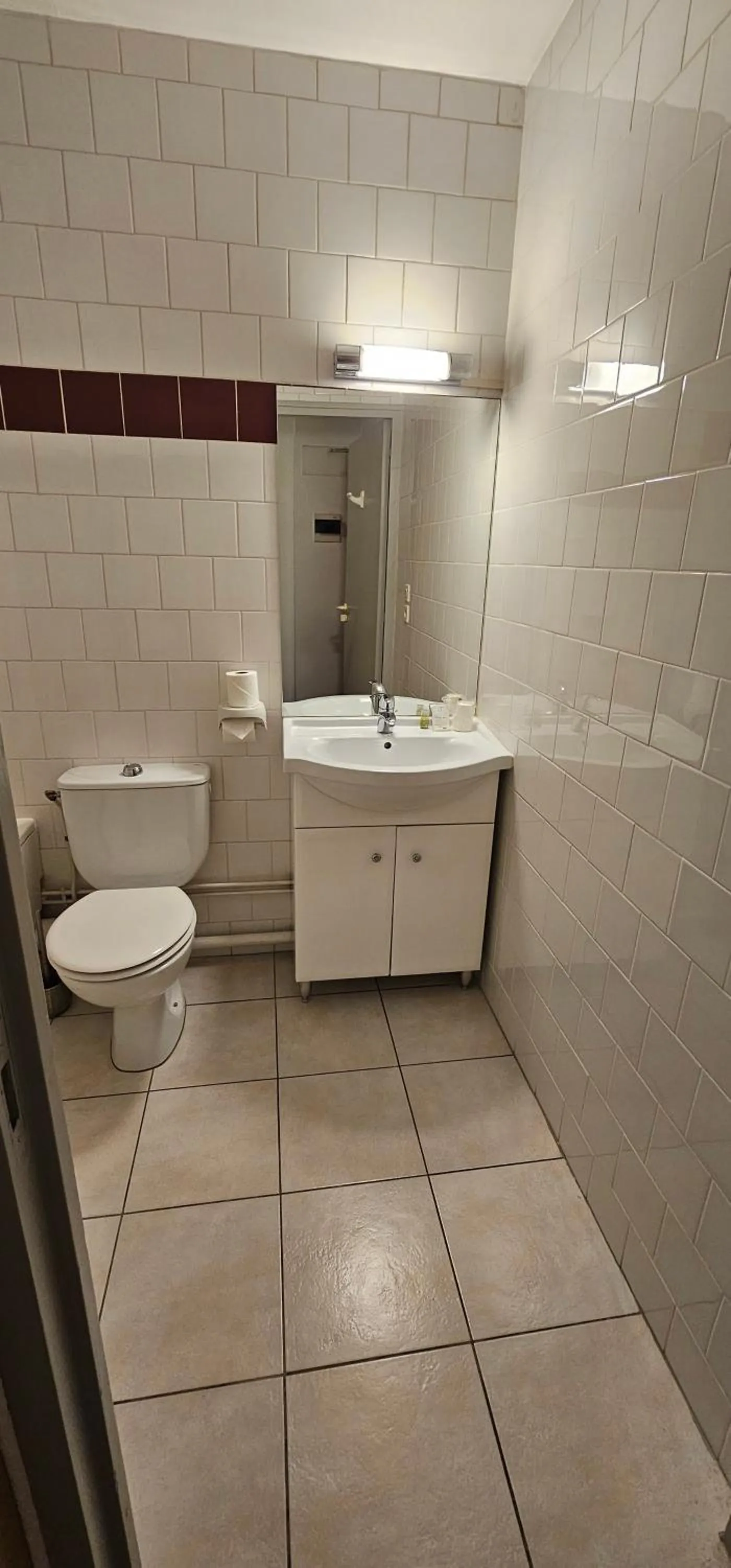 Bathroom in Hotel Lyon Sud, Pierre Benite, St Genis Laval