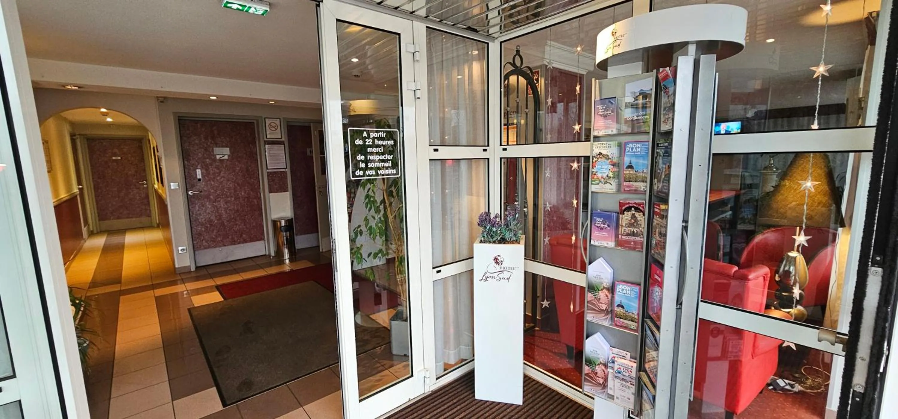 Facade/entrance in Hotel Lyon Sud, Pierre Benite, St Genis Laval