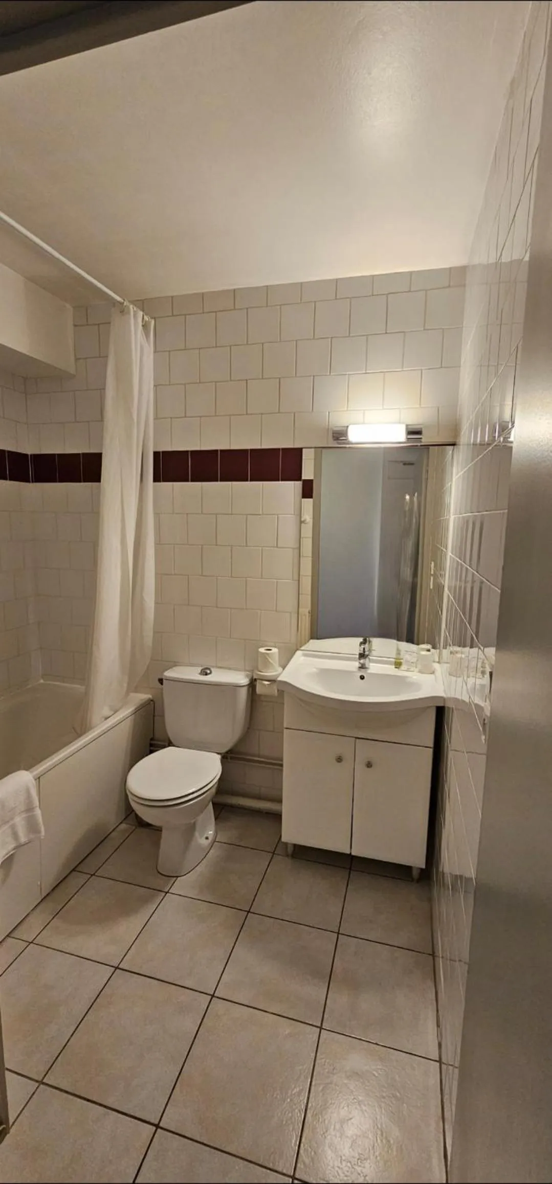 Bathroom in Hotel Lyon Sud, Pierre Benite, St Genis Laval