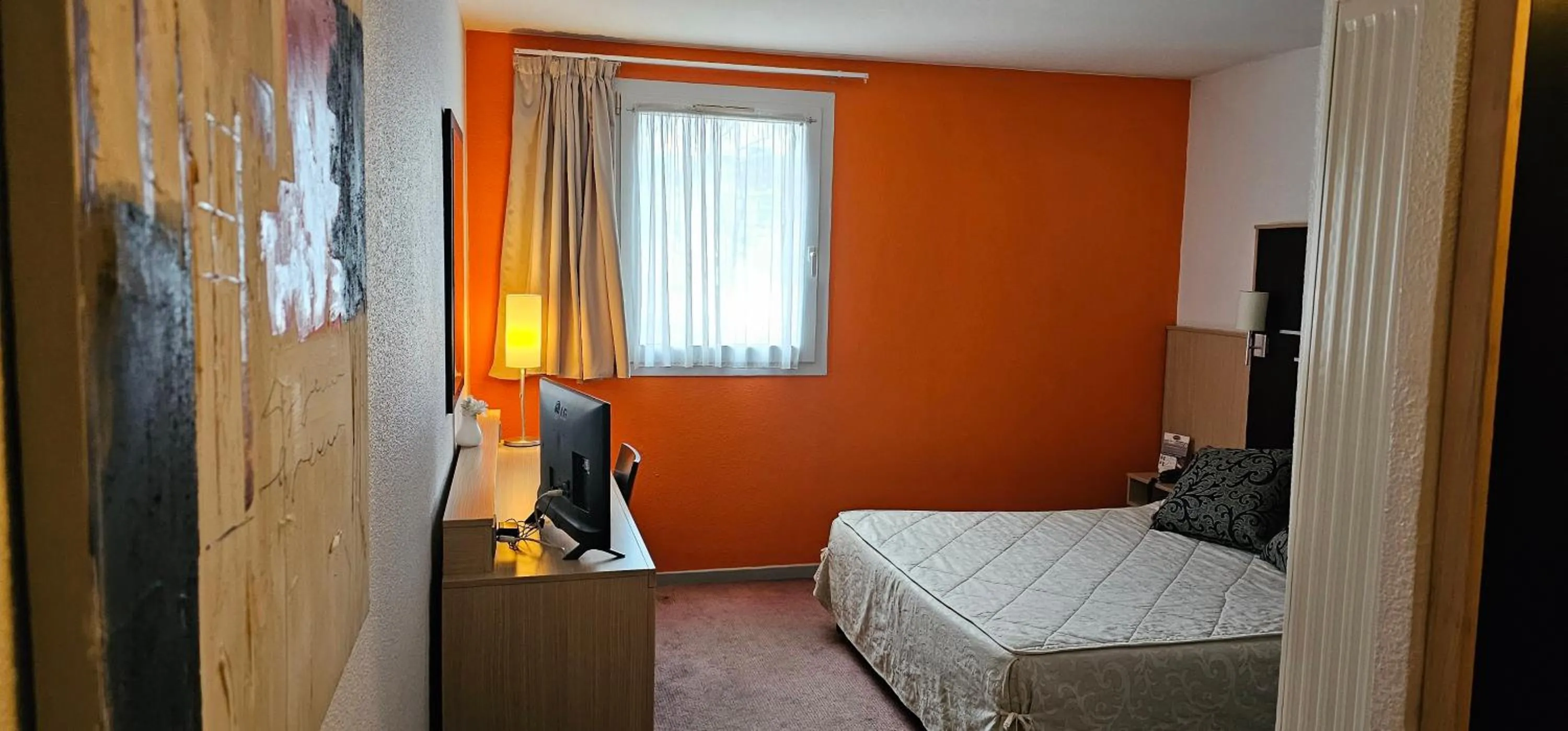 Bedroom, Bed in Hotel Lyon Sud, Pierre Benite, St Genis Laval