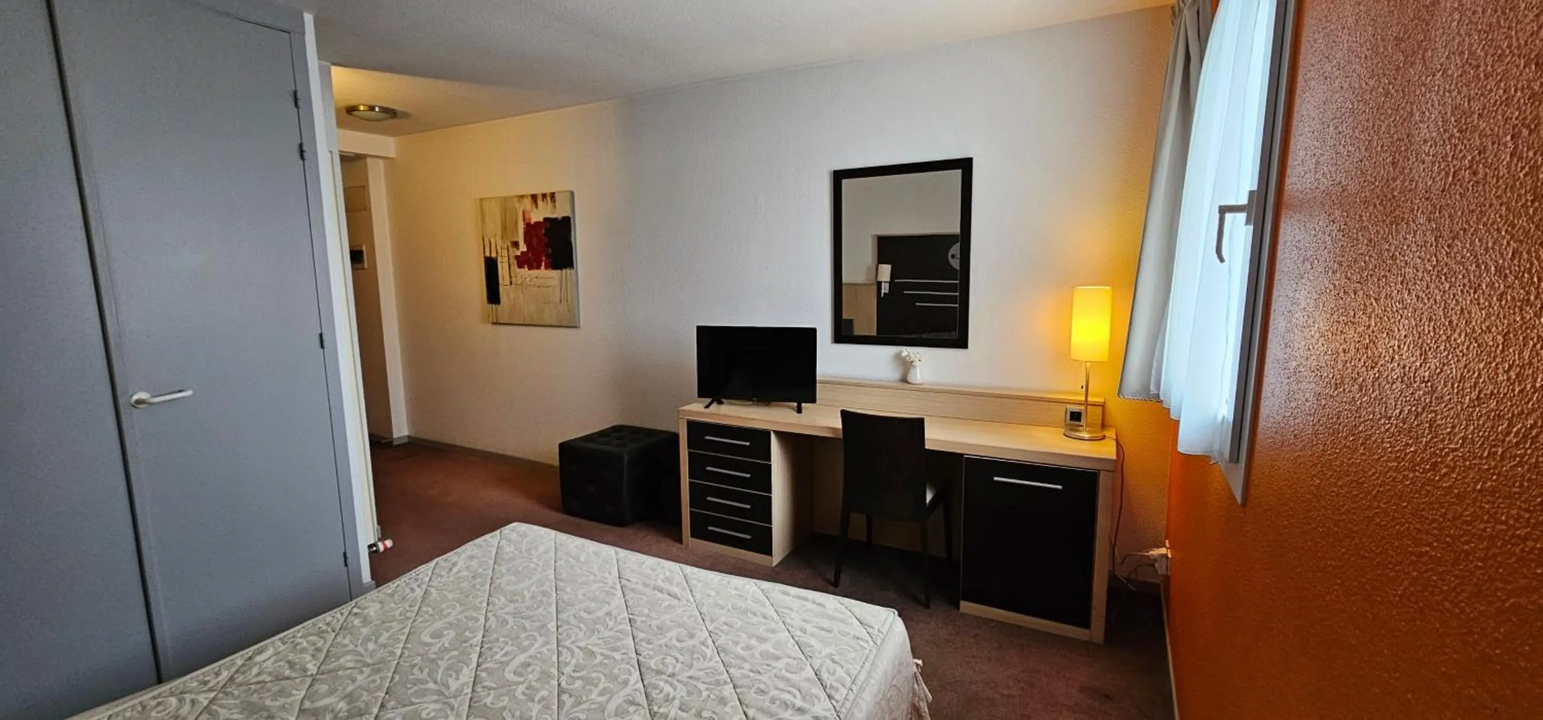 TV and multimedia, Bed in Hotel Lyon Sud, Pierre Benite, St Genis Laval