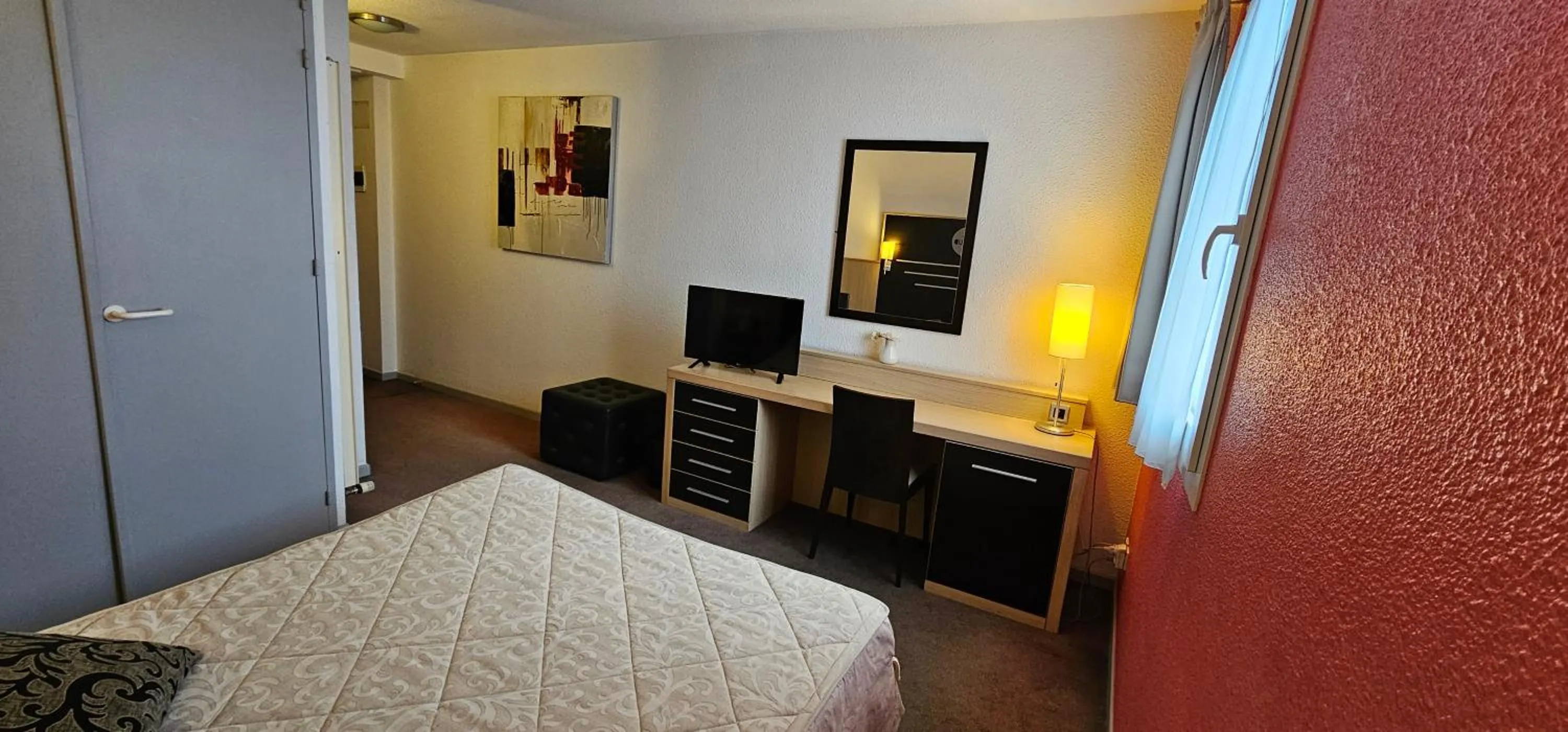 TV and multimedia, Bed in Hotel Lyon Sud, Pierre Benite, St Genis Laval