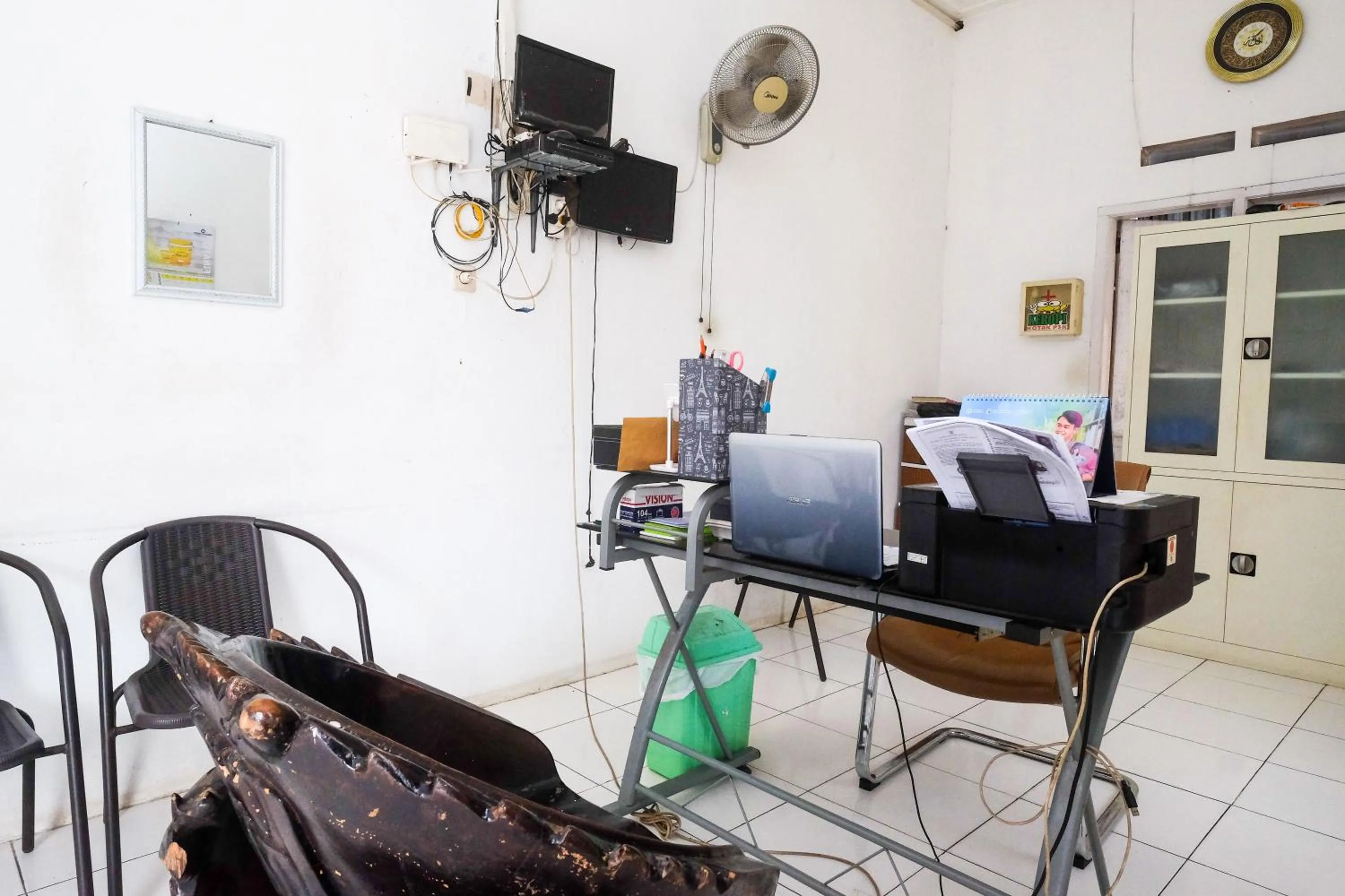 Property building in RedDoorz at Putri Syariah Brebes