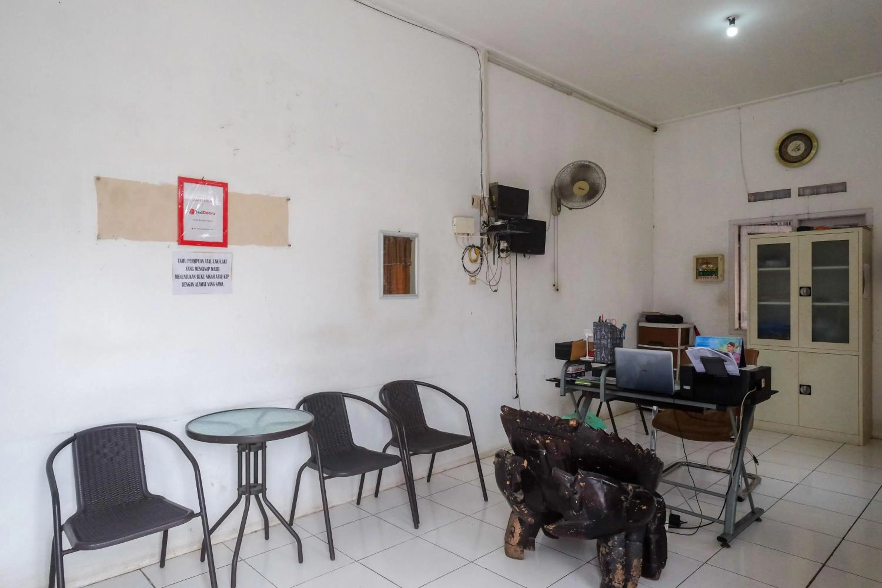 Property building in RedDoorz at Putri Syariah Brebes