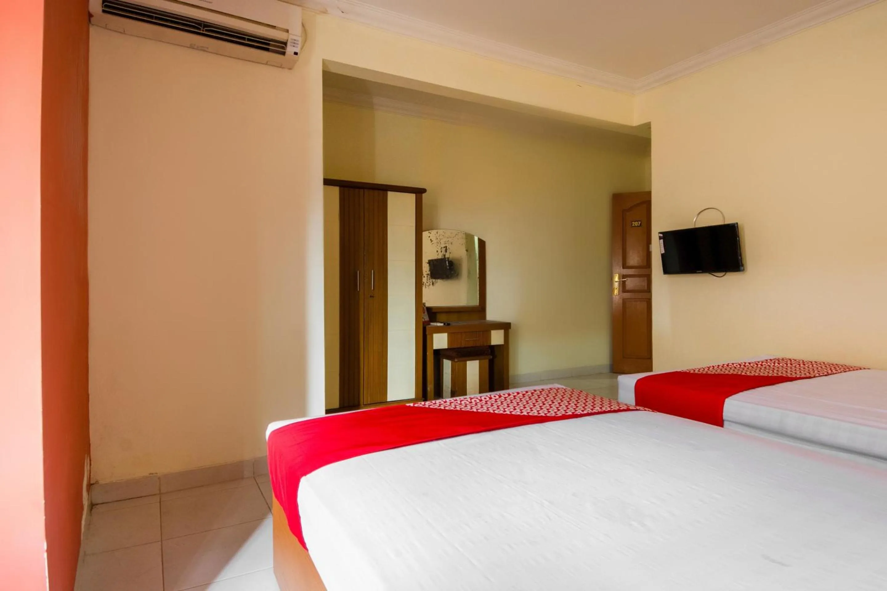 Bedroom in OYO 2025 Wisma Musdalifa