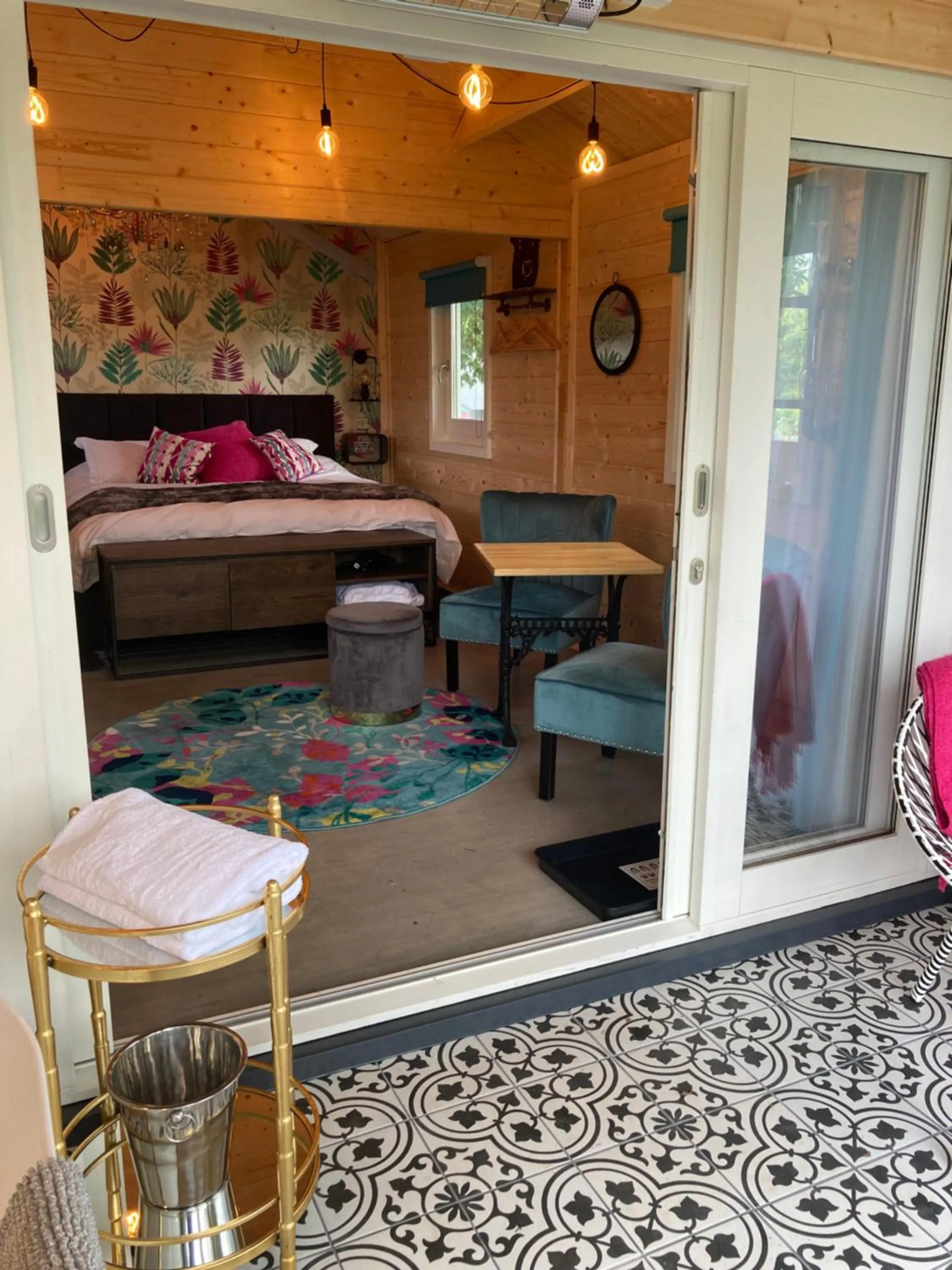 View (from property/room), Bed in Dunroamin Lodges