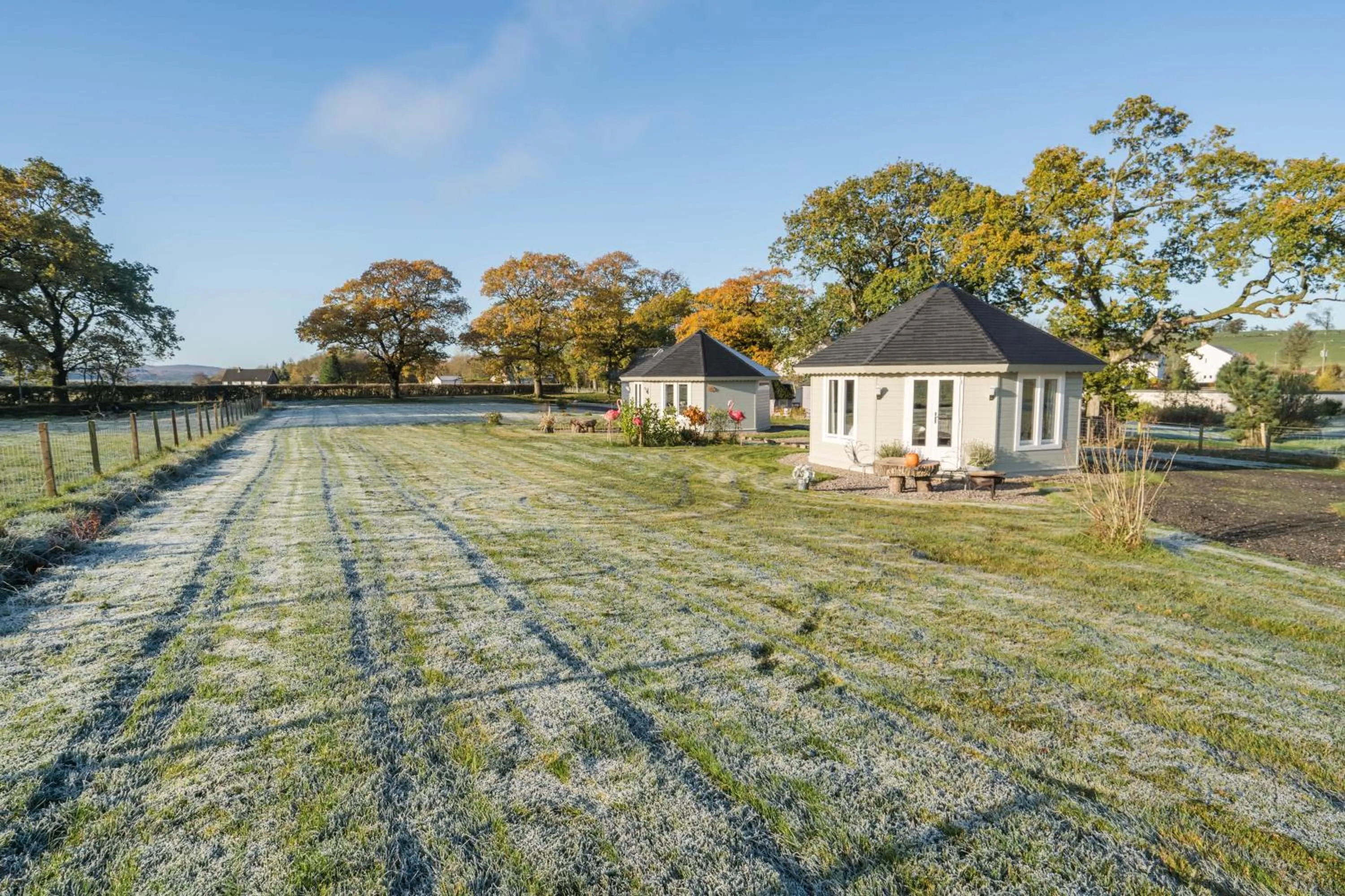 Facade/entrance in Dunroamin Lodges