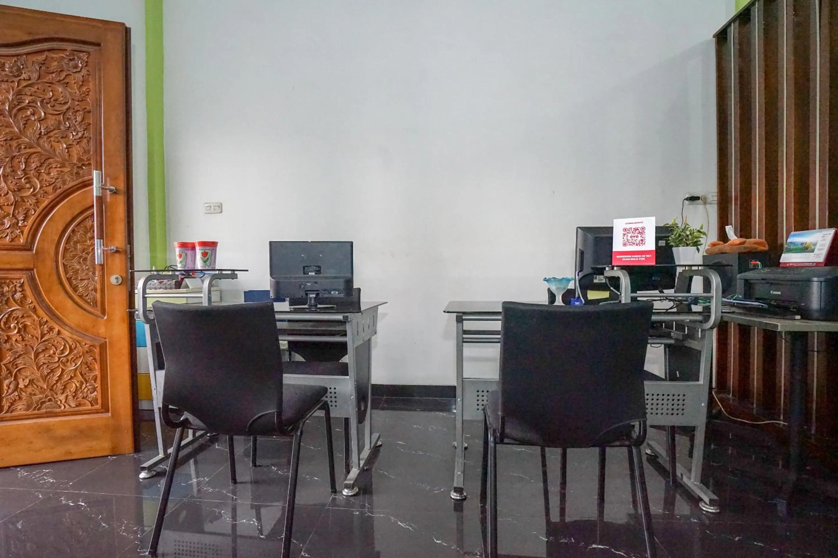 Lobby or reception, Business Area/Conference Room in OYO 2036 Afifah Homestay Syariah