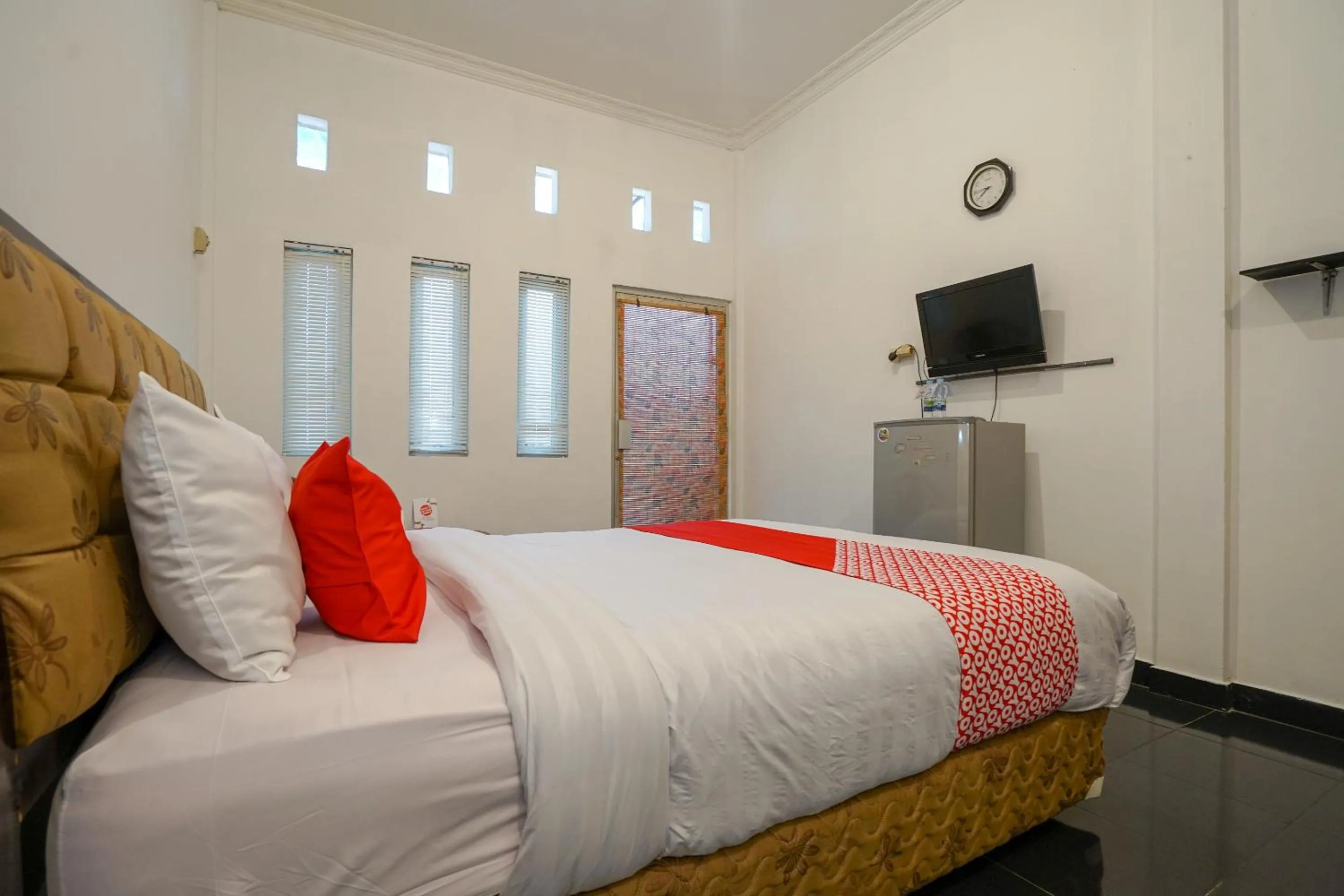 Bedroom in OYO 2036 Afifah Homestay Syariah