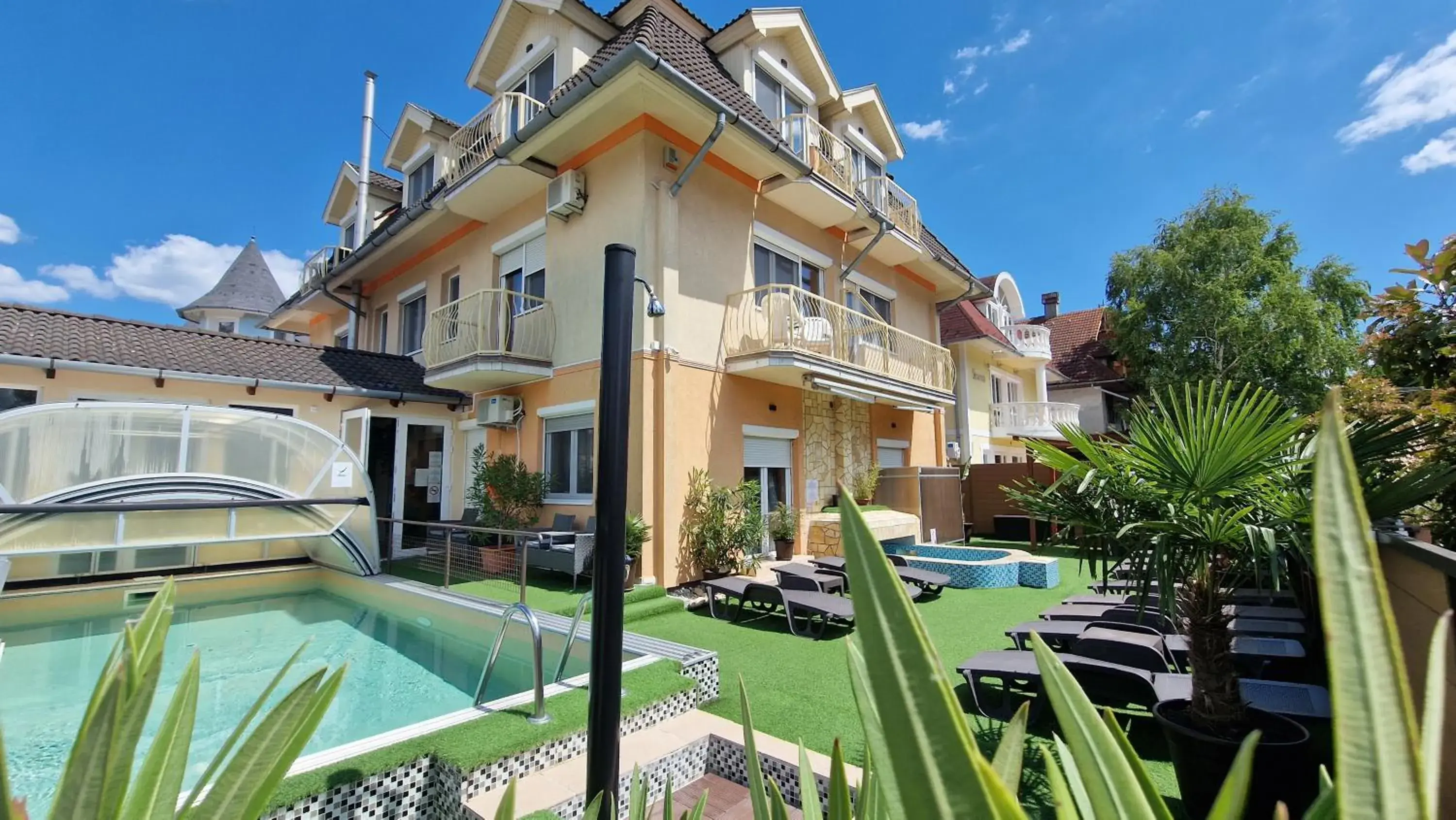 Napsugár Apartmanház Napsugár Apartmanház