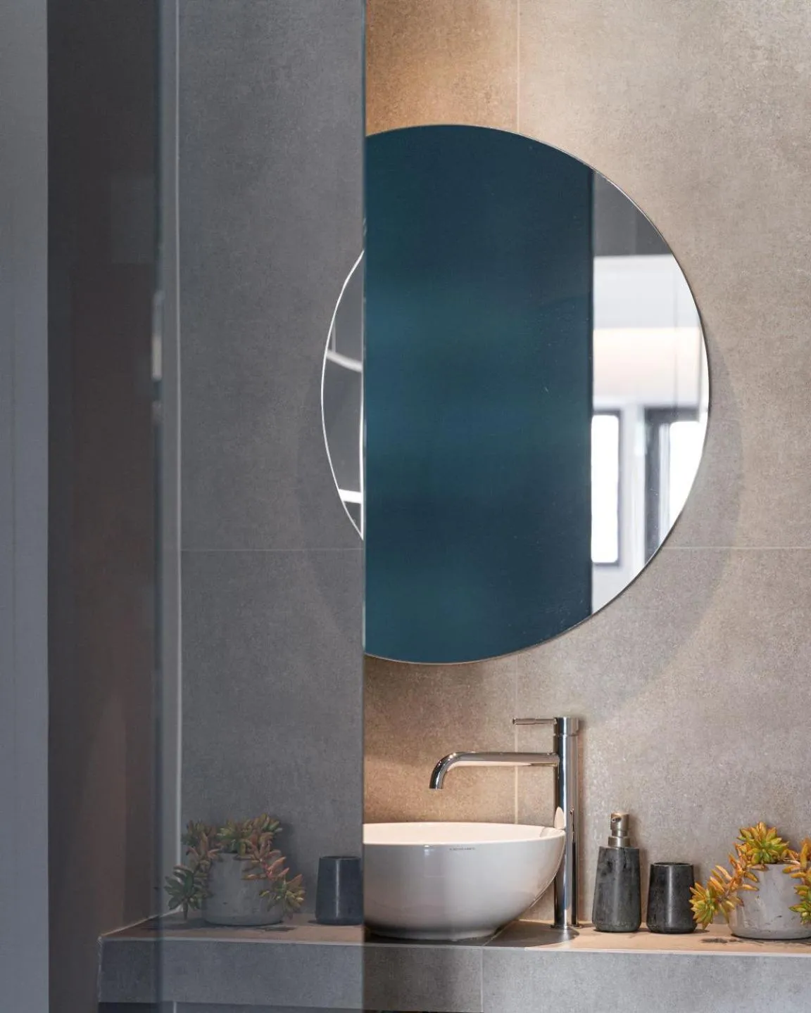 Bathroom in Urban Stripes Athens