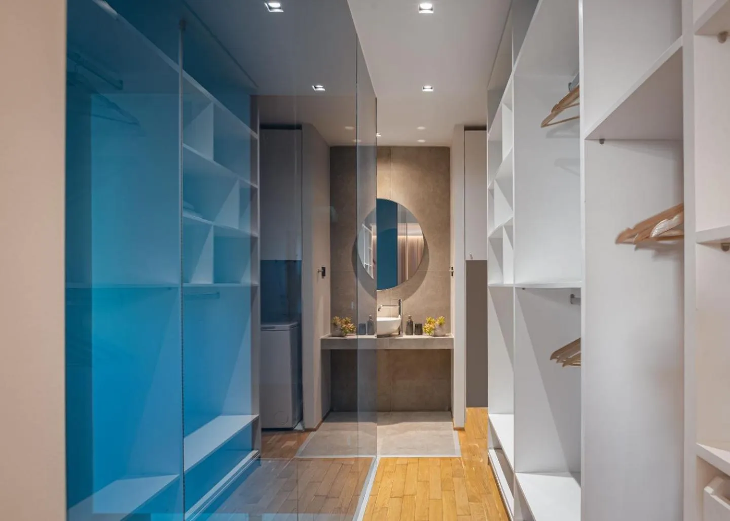 Shower in Urban Stripes Athens