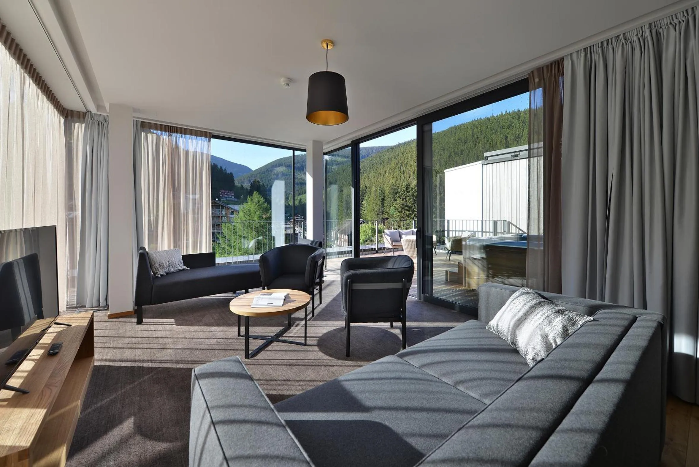 TV and multimedia in Grand Hotel Hradec