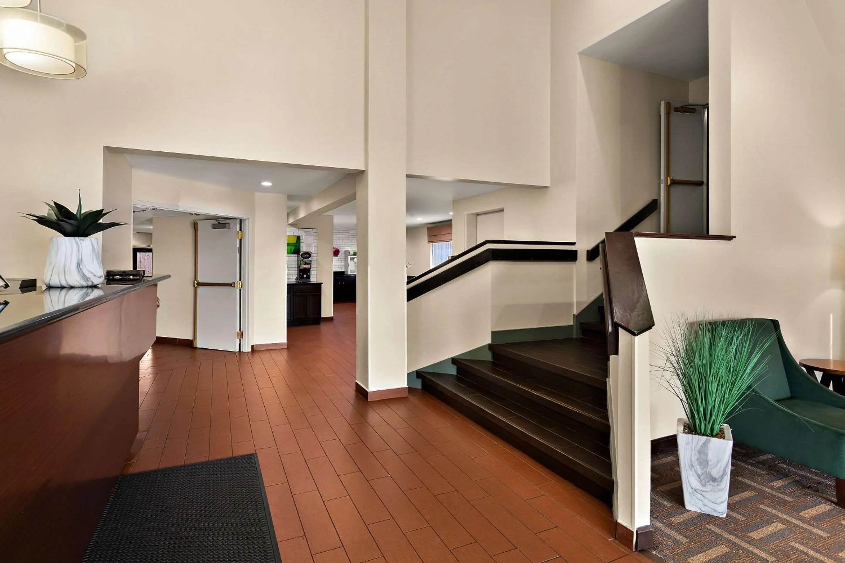 Lobby or reception in Quality Inn Memphis Northeast near I-40