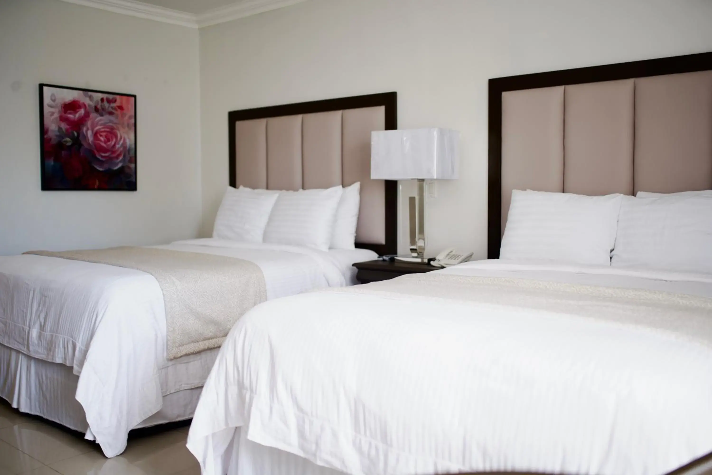 Queen Room with Two Queen Beds in Hotel Quinta Real Queen Room with Two Queen Beds in Hotel Quinta Real