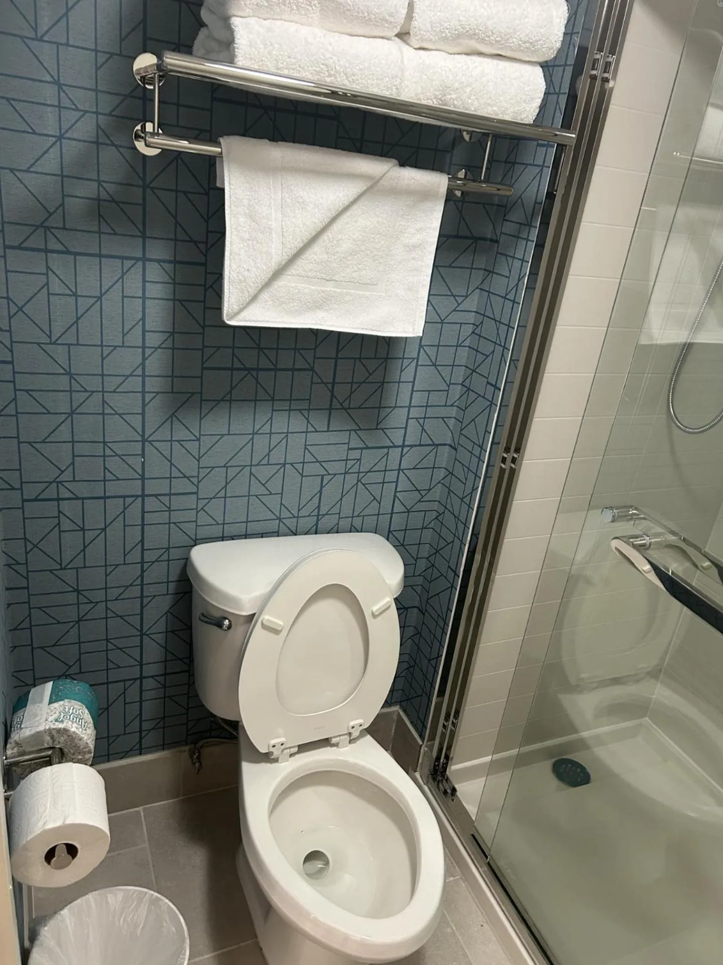 Bathroom in Hyde Park Hotel