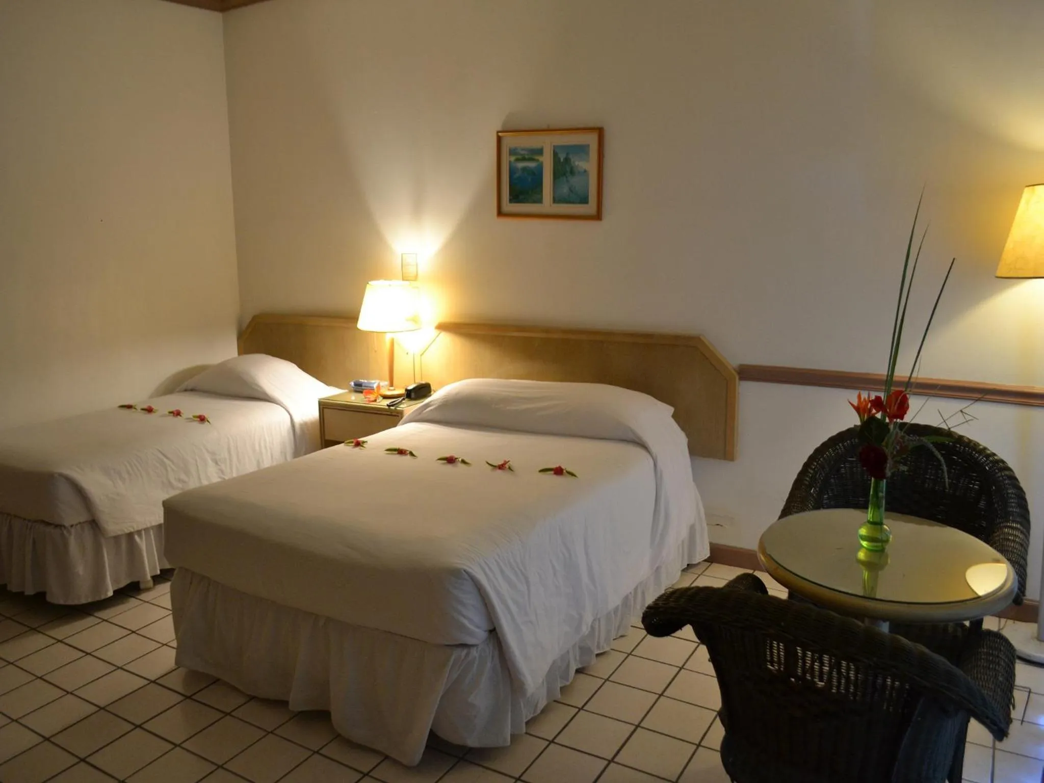 Seating area, Bed in West Plaza Malakal