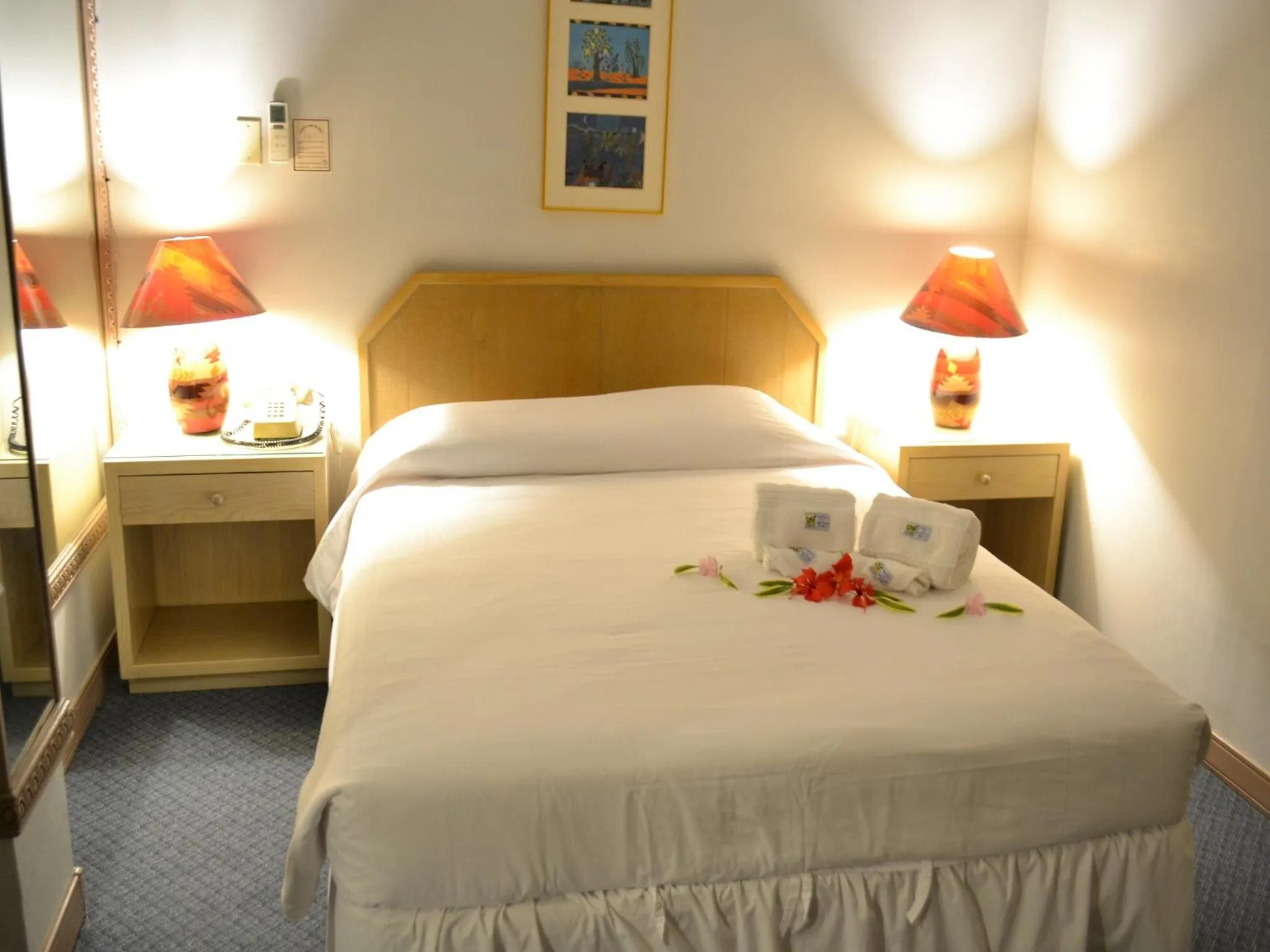 Bedroom, Bed in West Plaza Desekel