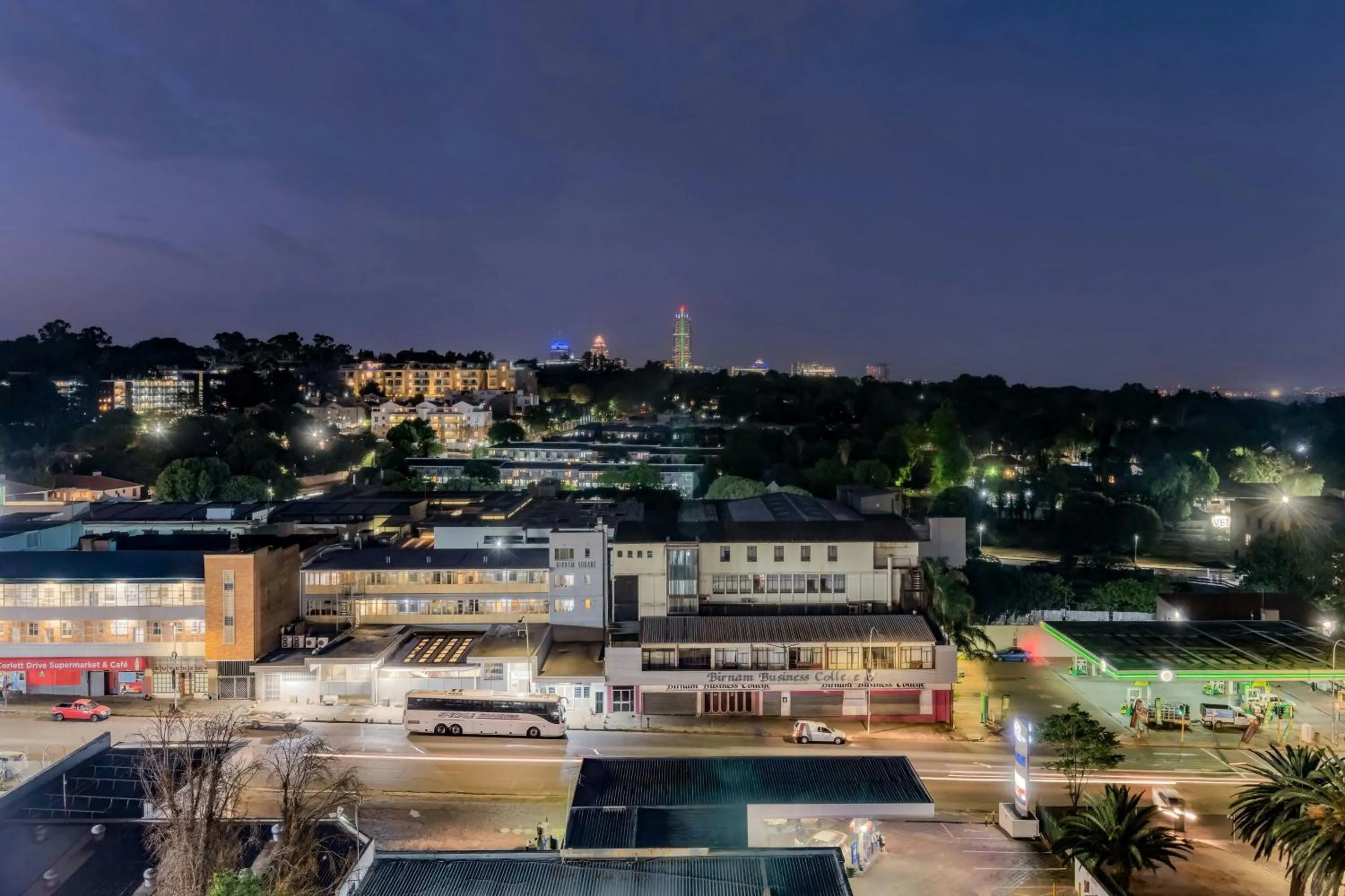 Photo of the whole room in Johannesburg Marriott Hotel Melrose Arch