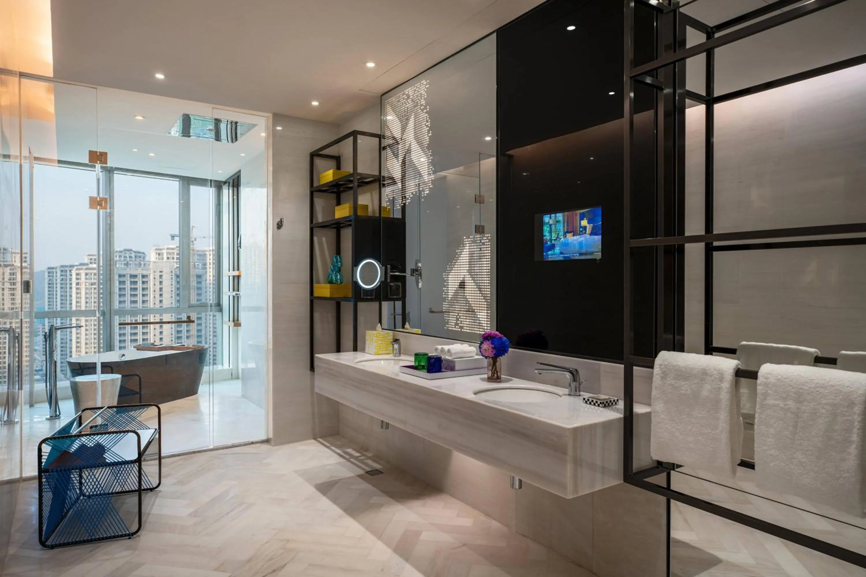 Bathroom in Renaissance Nanning Hotel