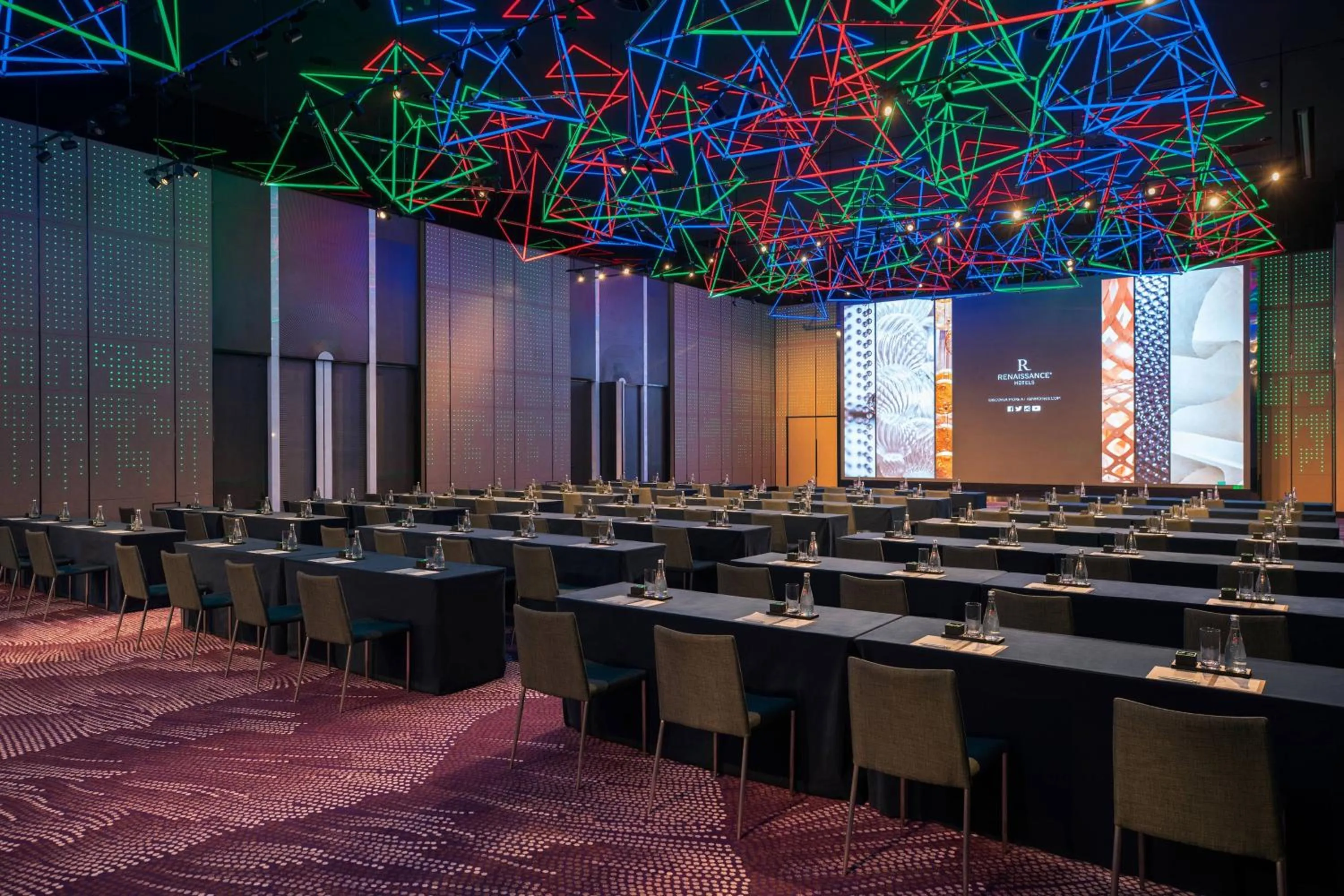 Meeting/conference room in Renaissance Nanning Hotel