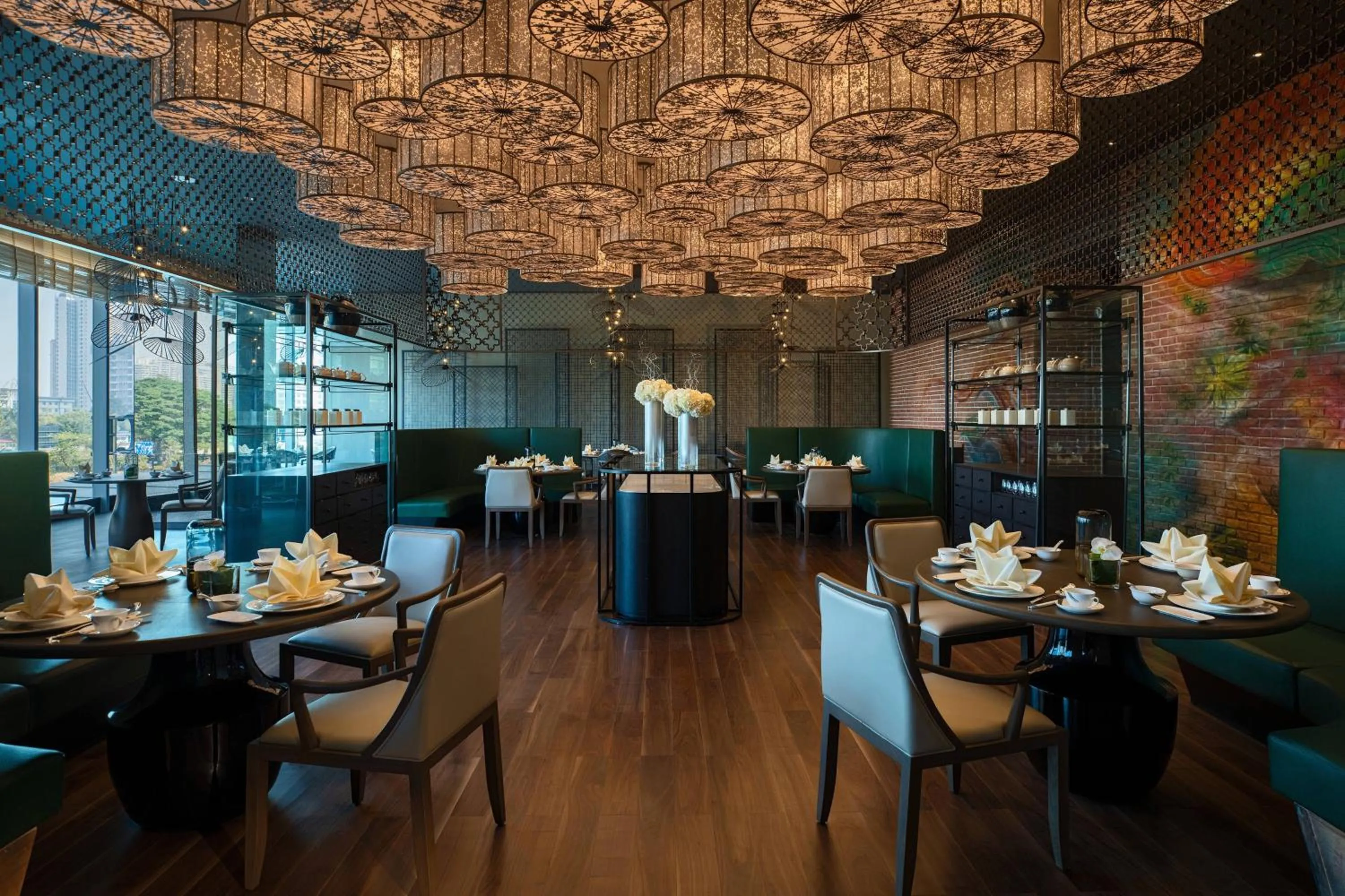 Restaurant/places to eat in Renaissance Nanning Hotel
