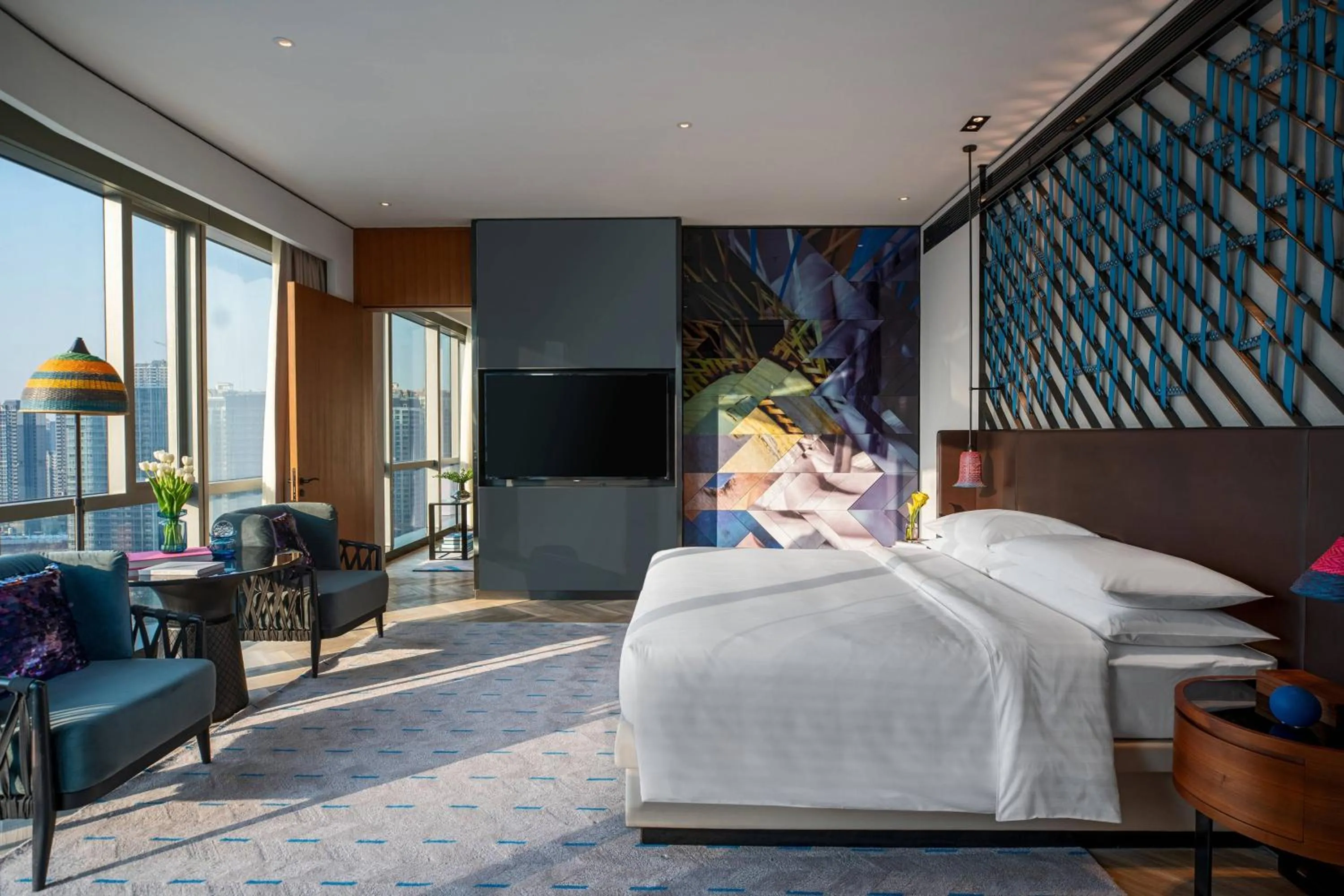 Bedroom, Bed in Renaissance Nanning Hotel