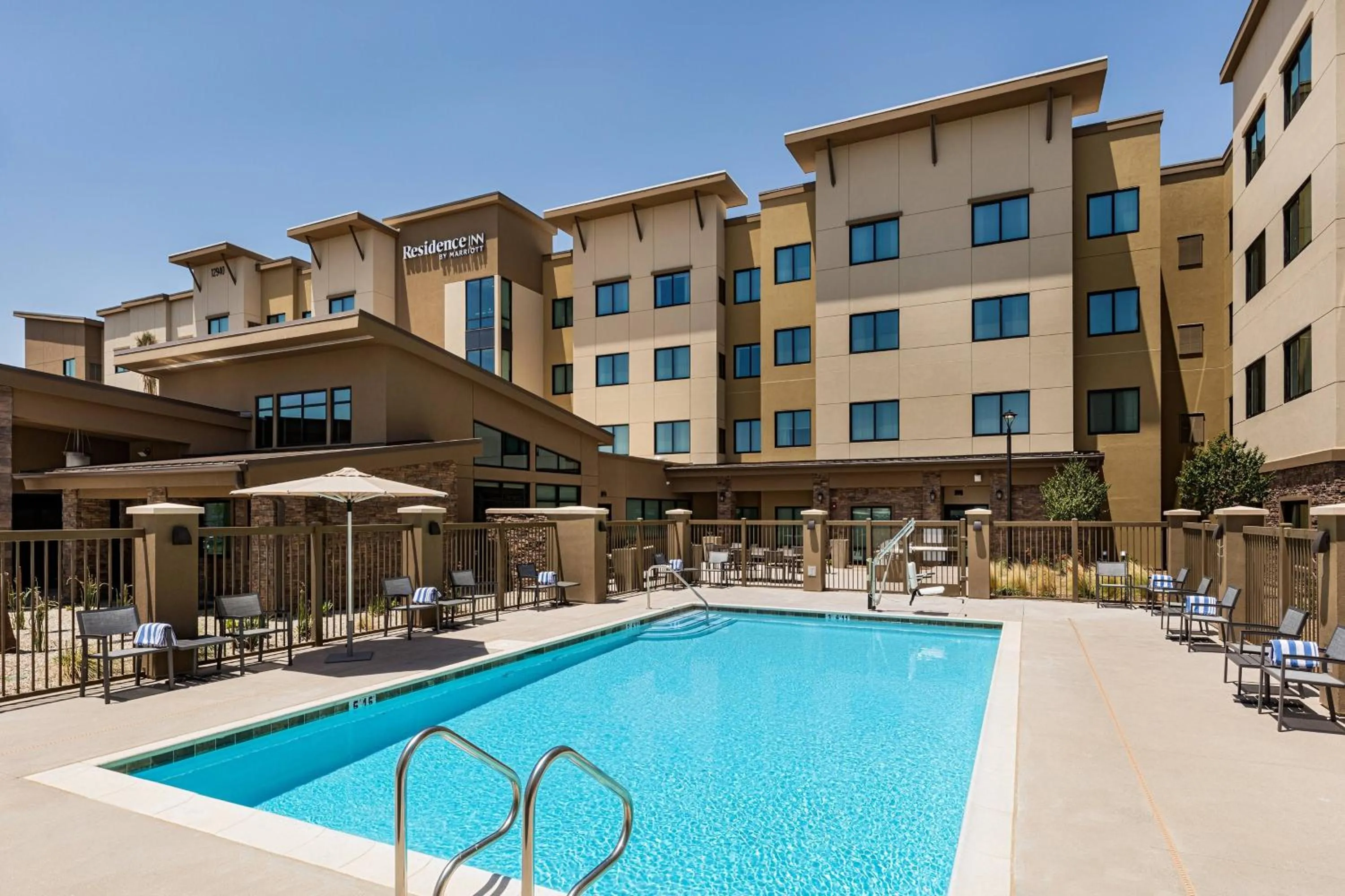 Swimming pool in Residence Inn Riverside Moreno Valley