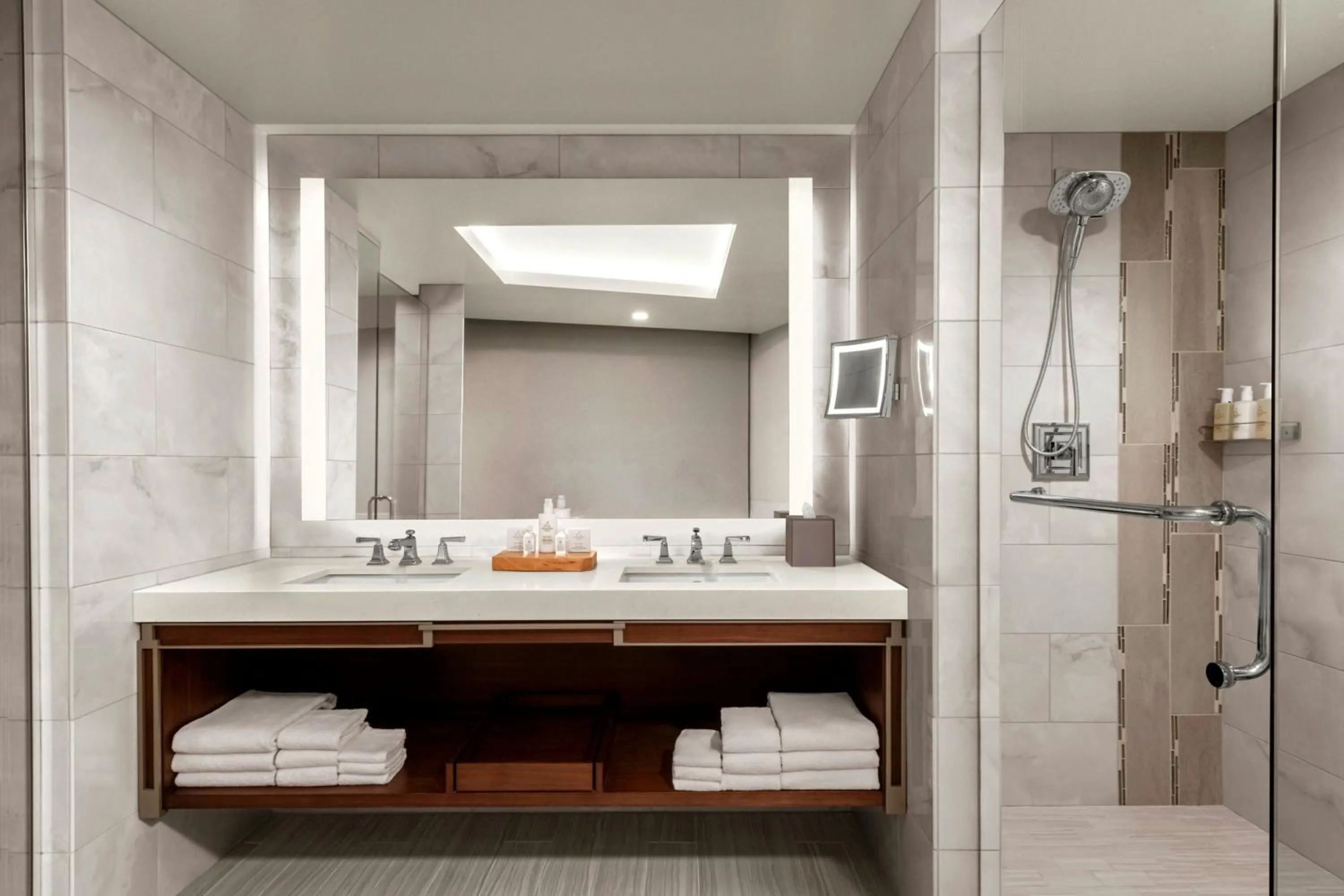 Bathroom in JW Marriott, Anaheim Resort