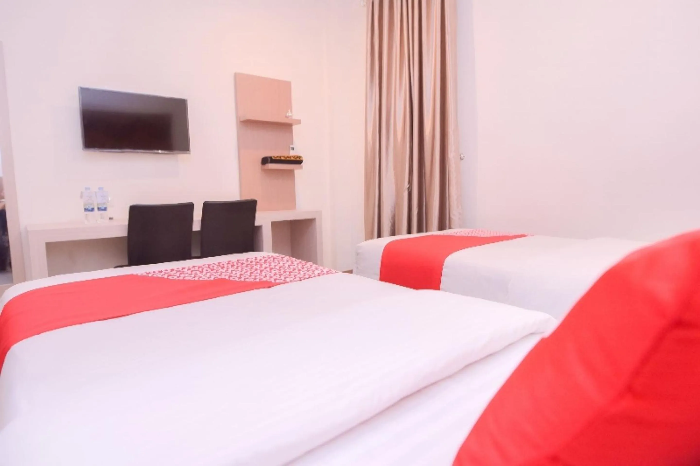 Bedroom, Bed in Capital O 2018 Ring Road Guest House Syariah