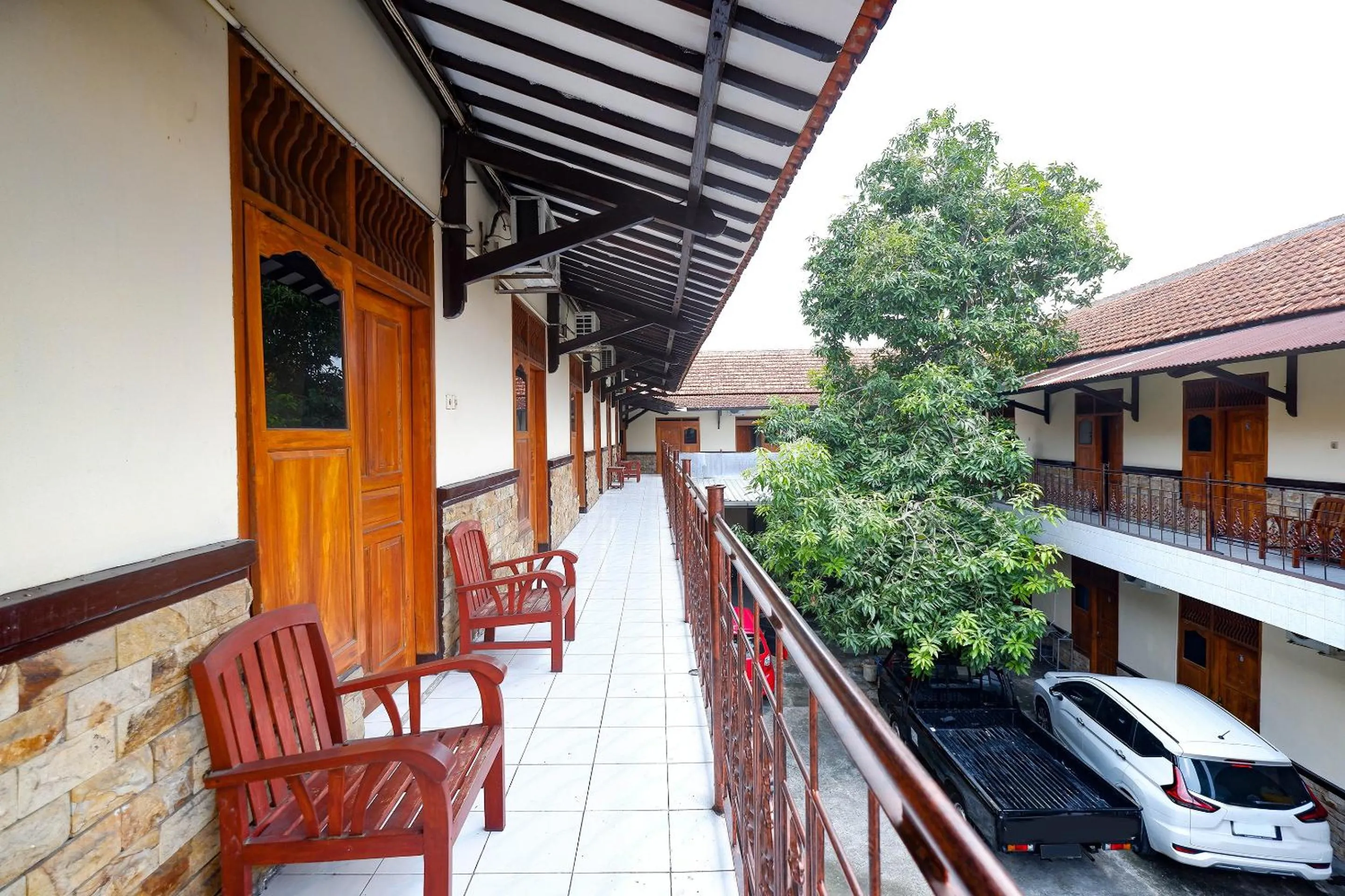 Balcony/Terrace in SPOT ON 2011 Hotel Mekar Sari